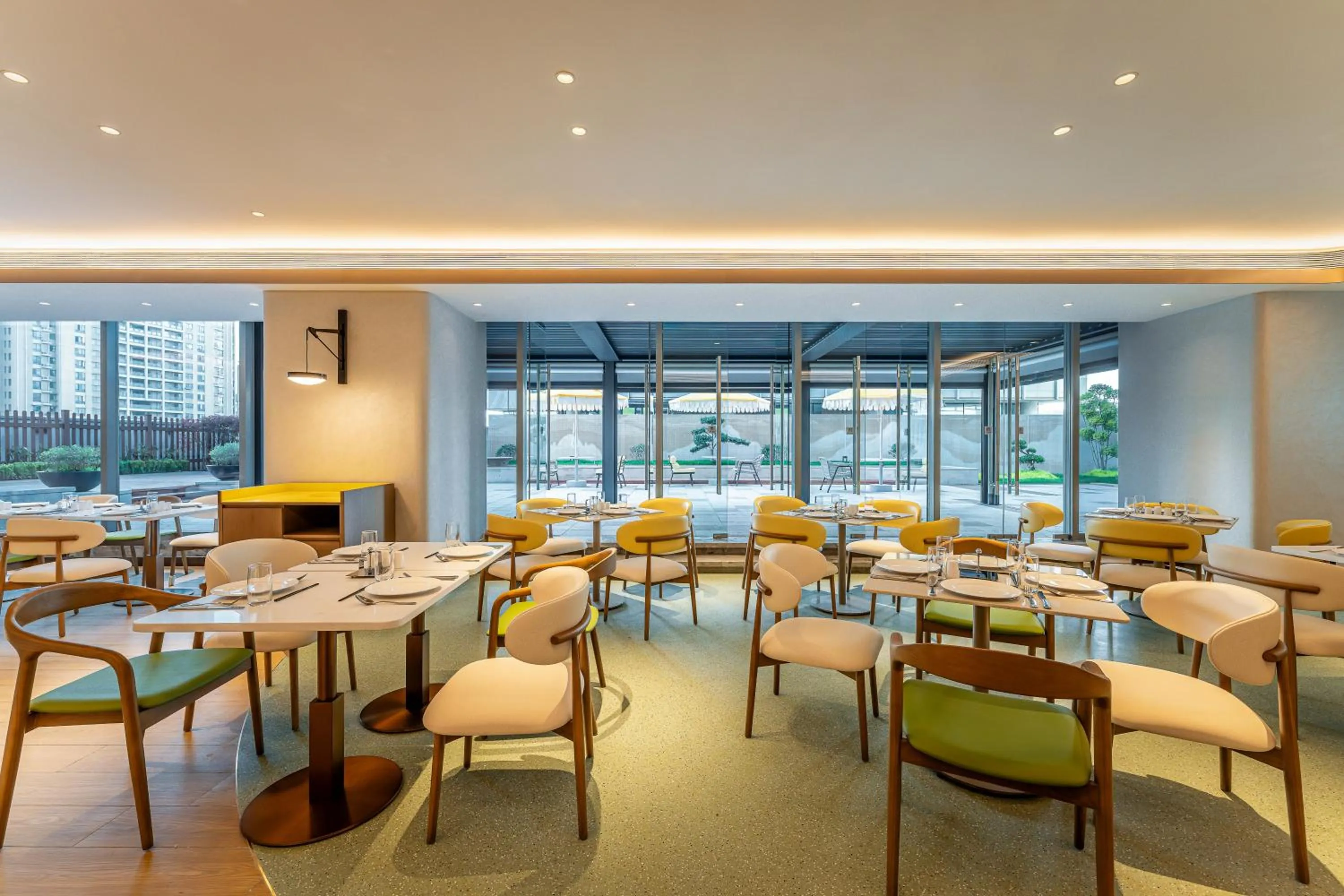 Restaurant/places to eat in EVEN Hotel Hangzhou Yintai City by IHG