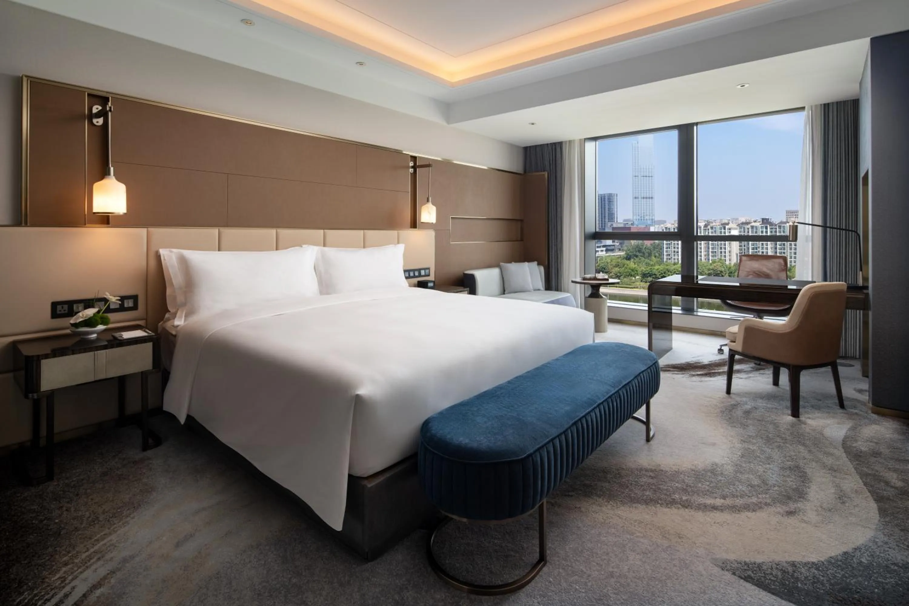 Bed in InterContinental Hotels Zhengzhou Zhengdong