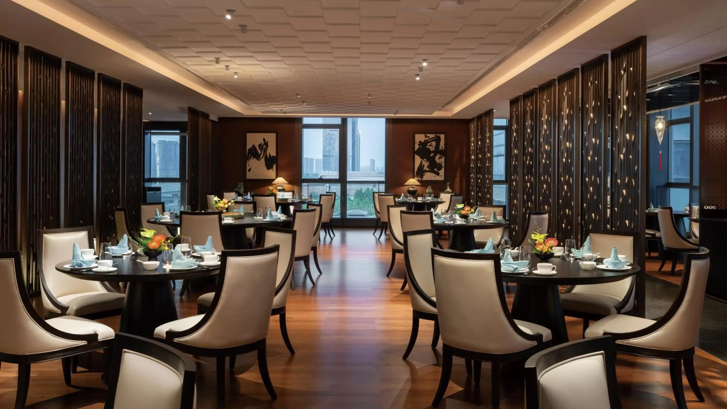 Restaurant/places to eat in InterContinental Hotels Zhengzhou Zhengdong
