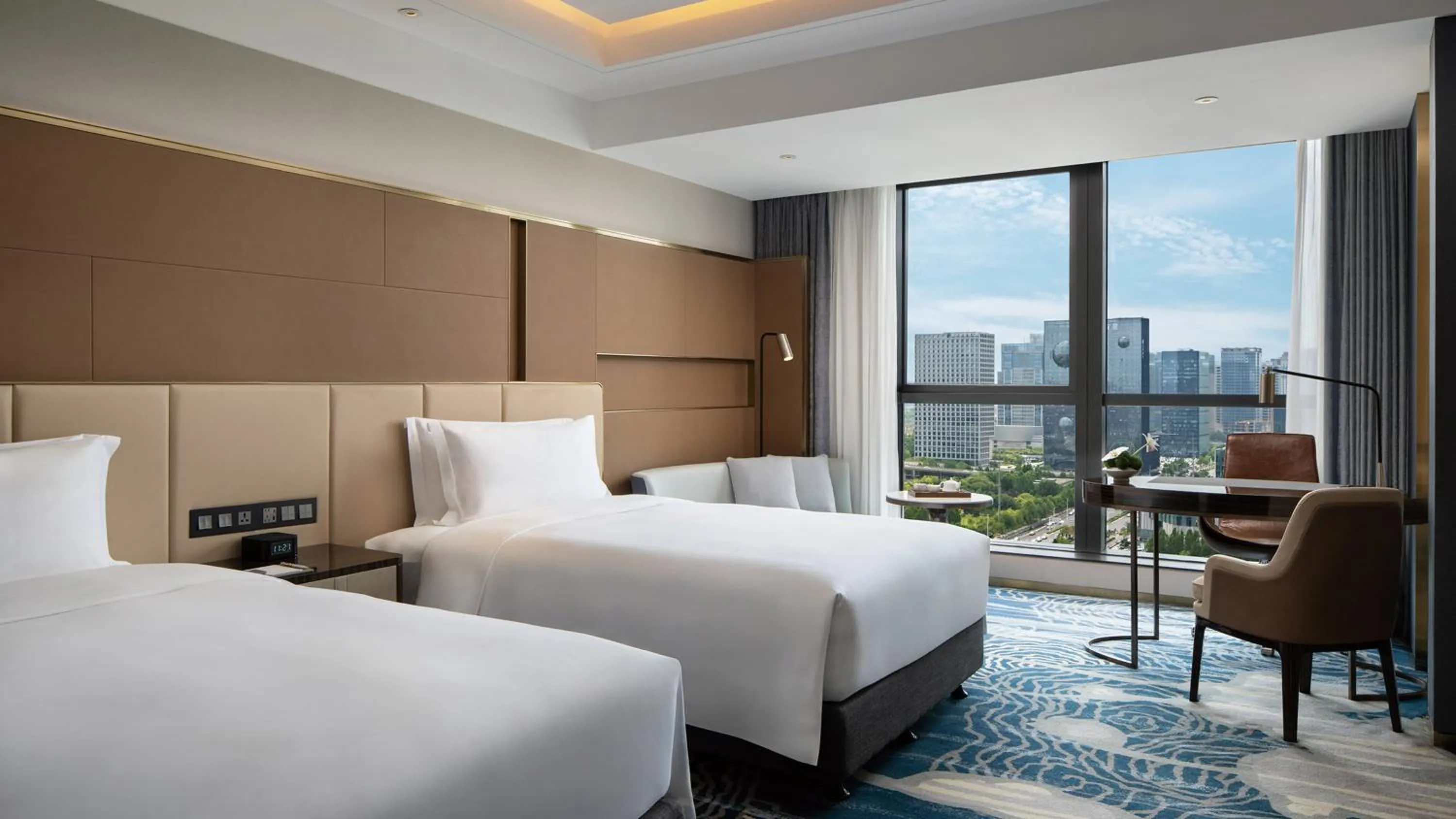 Bedroom, Bed in InterContinental Hotels Zhengzhou Zhengdong