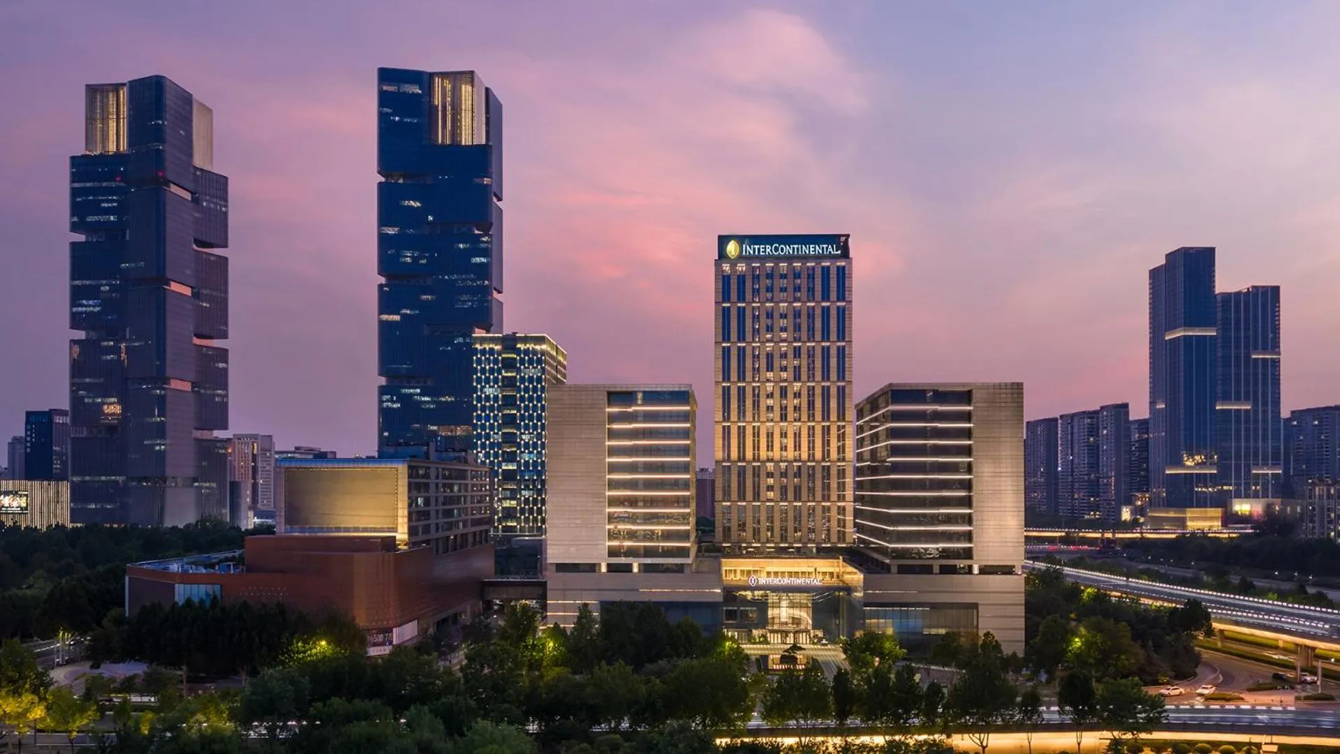 Property building in InterContinental Hotels Zhengzhou Zhengdong