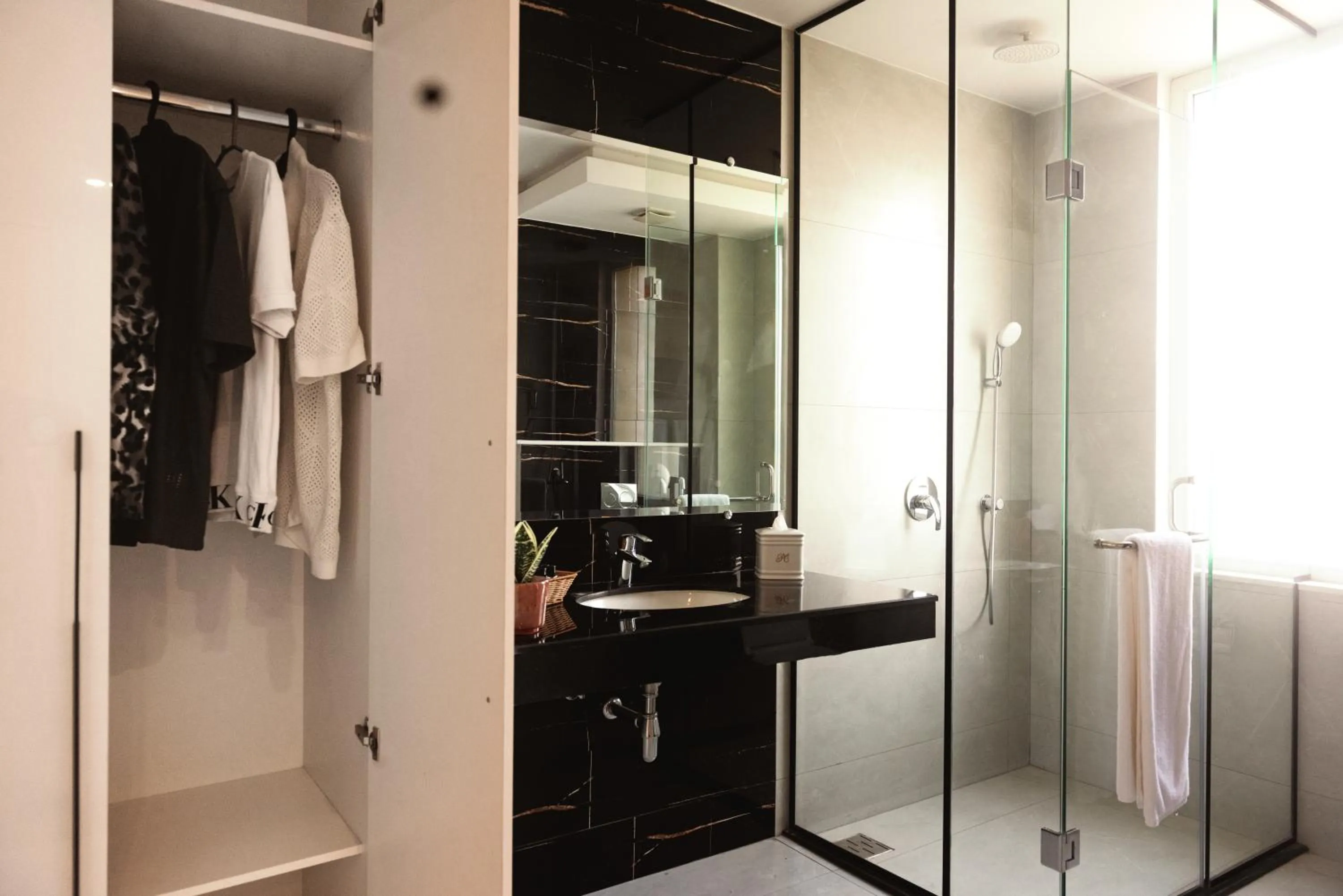 Hot Tub in PC Residences Gulberg Lahore