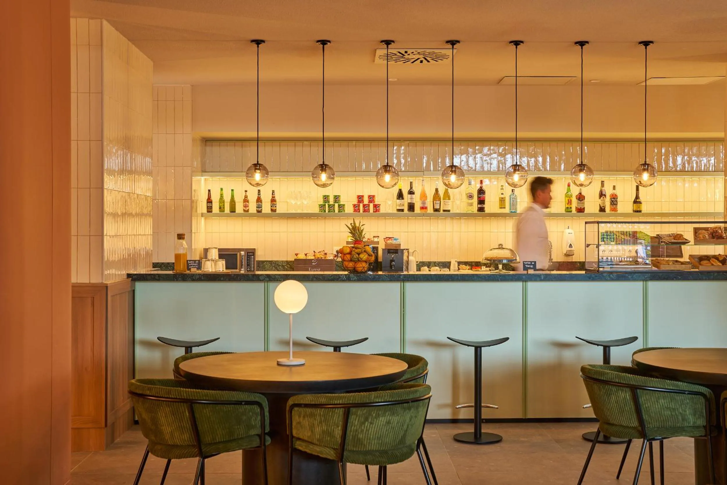 Restaurant/places to eat in Node Madrid Carabanchel