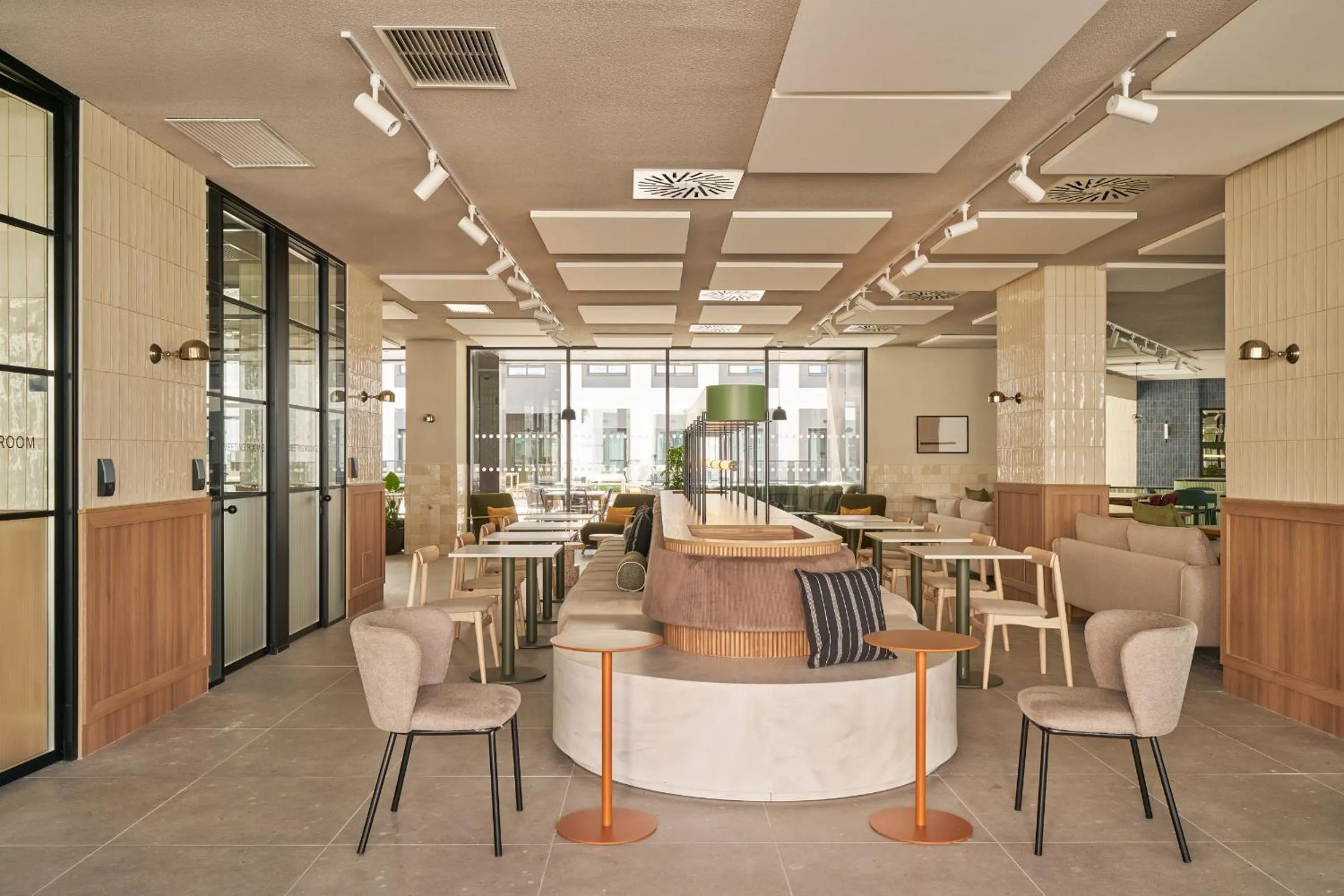 Restaurant/places to eat in Node Madrid Carabanchel