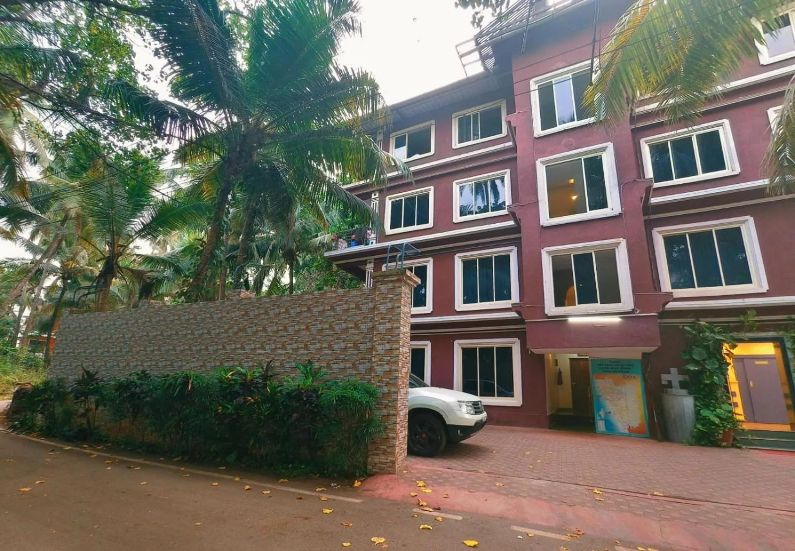 Property building in Noronha Goaxa Inn