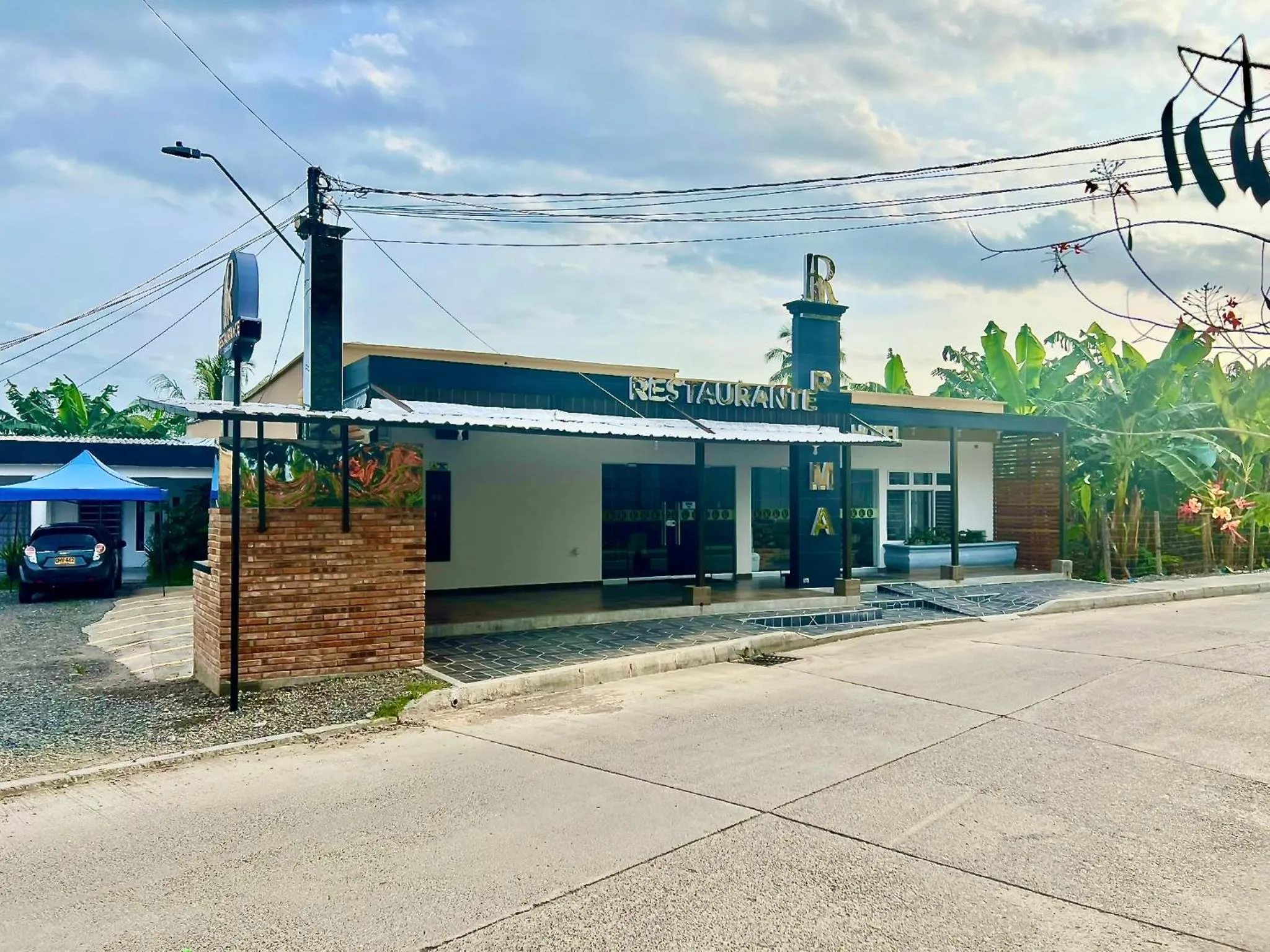 Seating area in Hotel Roma Urabá