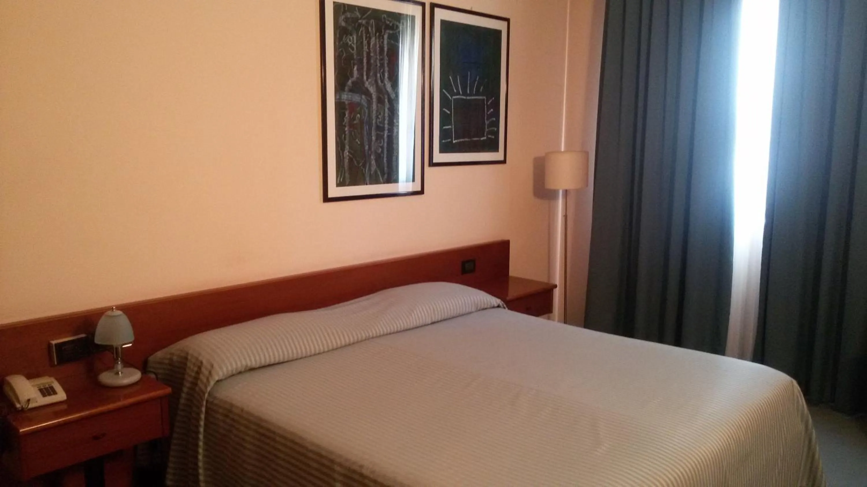 Bed in Albergo Centrale