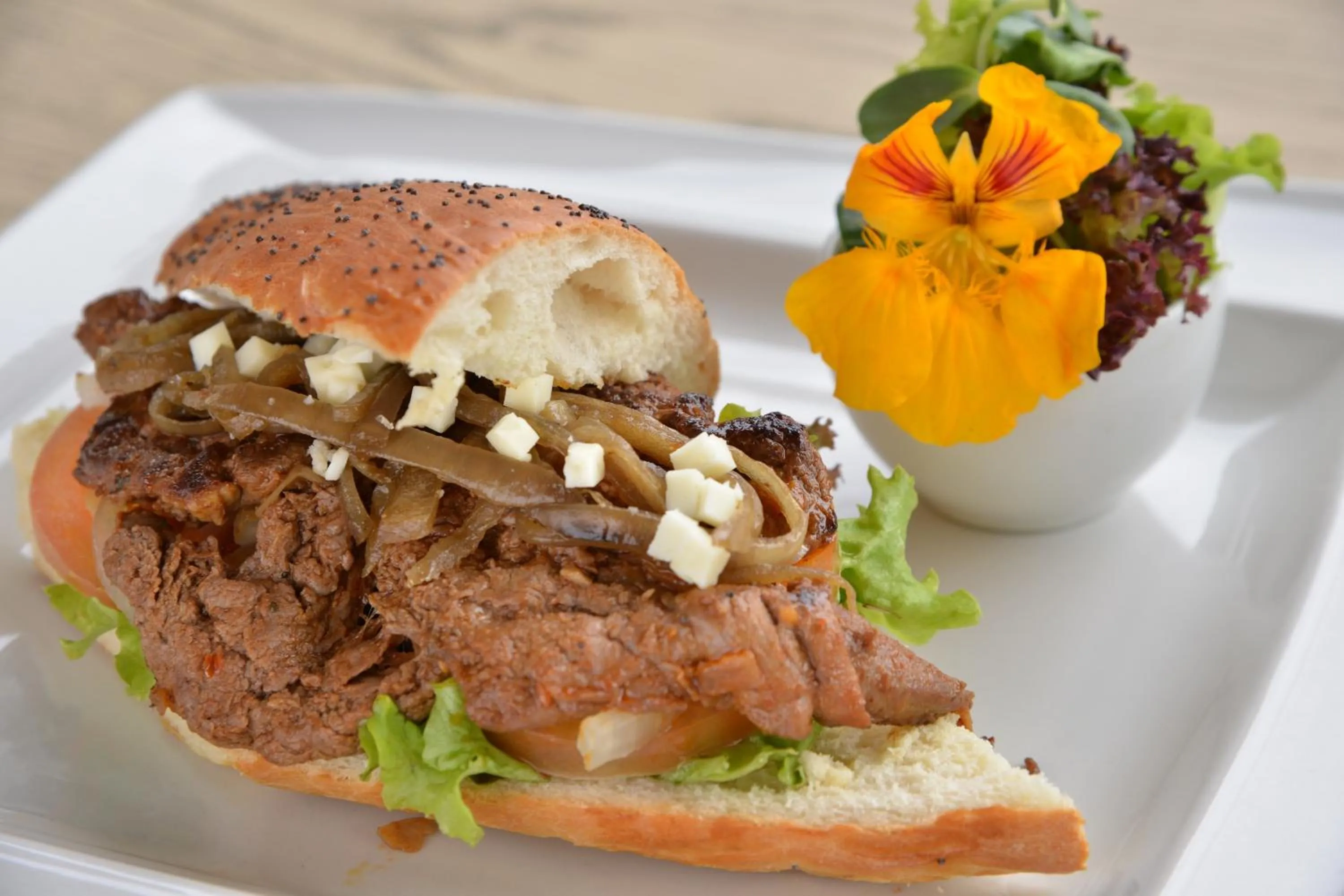 Restaurant/places to eat in Cresta Lodge Harare