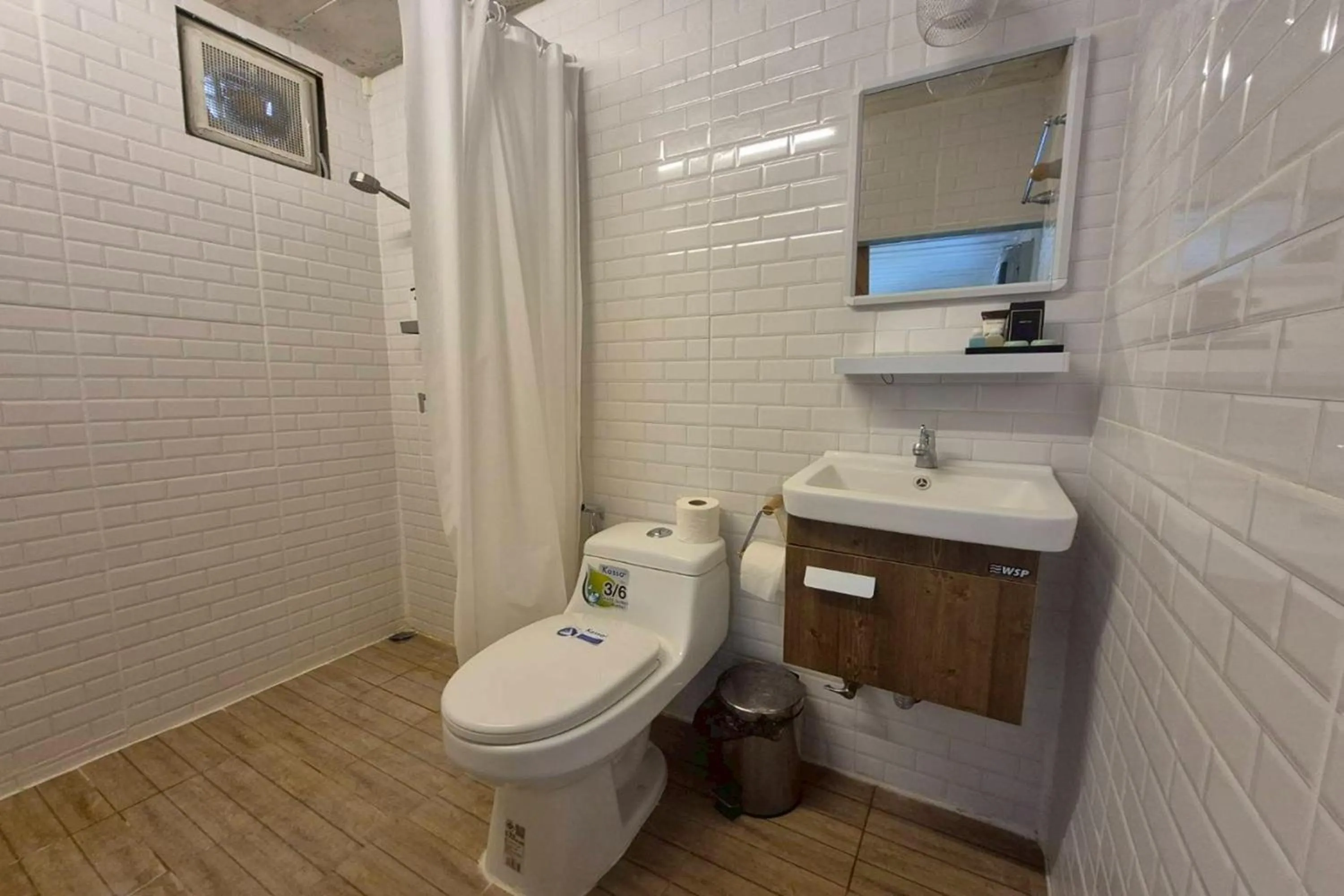 Bathroom in NaNine Glamping