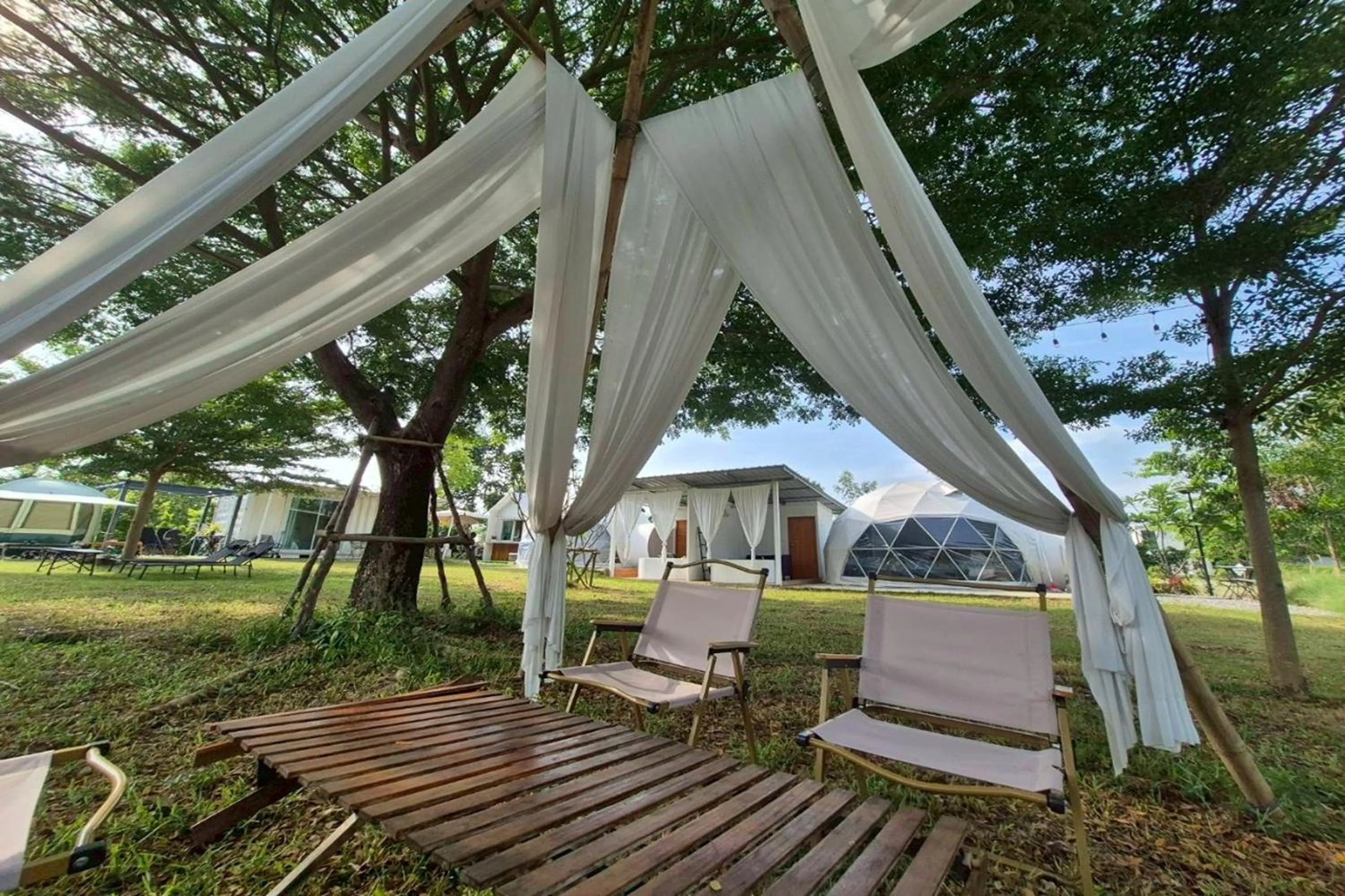 Garden in NaNine Glamping