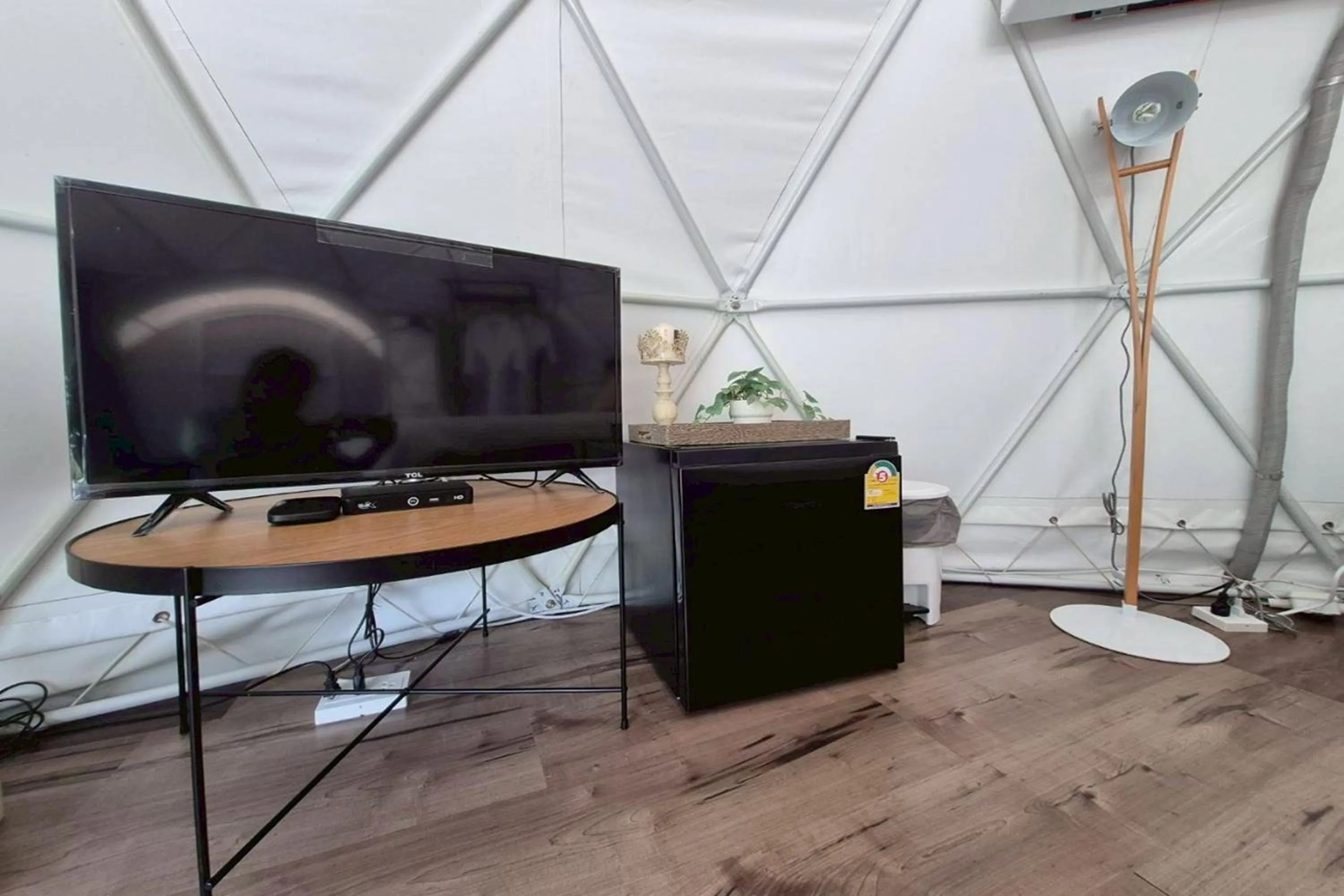 TV and multimedia in NaNine Glamping