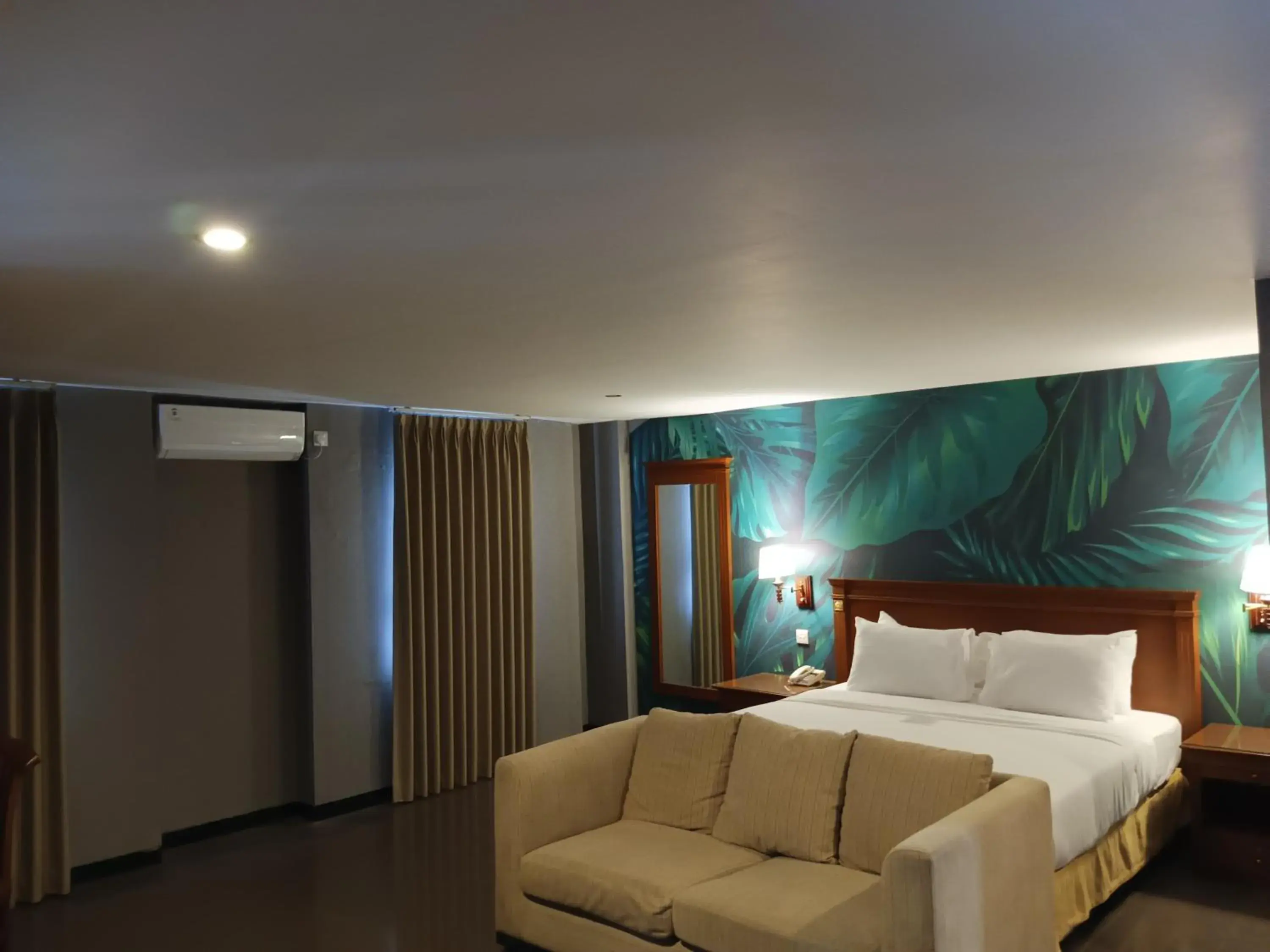 Junior Suite in Hotel Golden Season Junior Suite in Hotel Golden Season