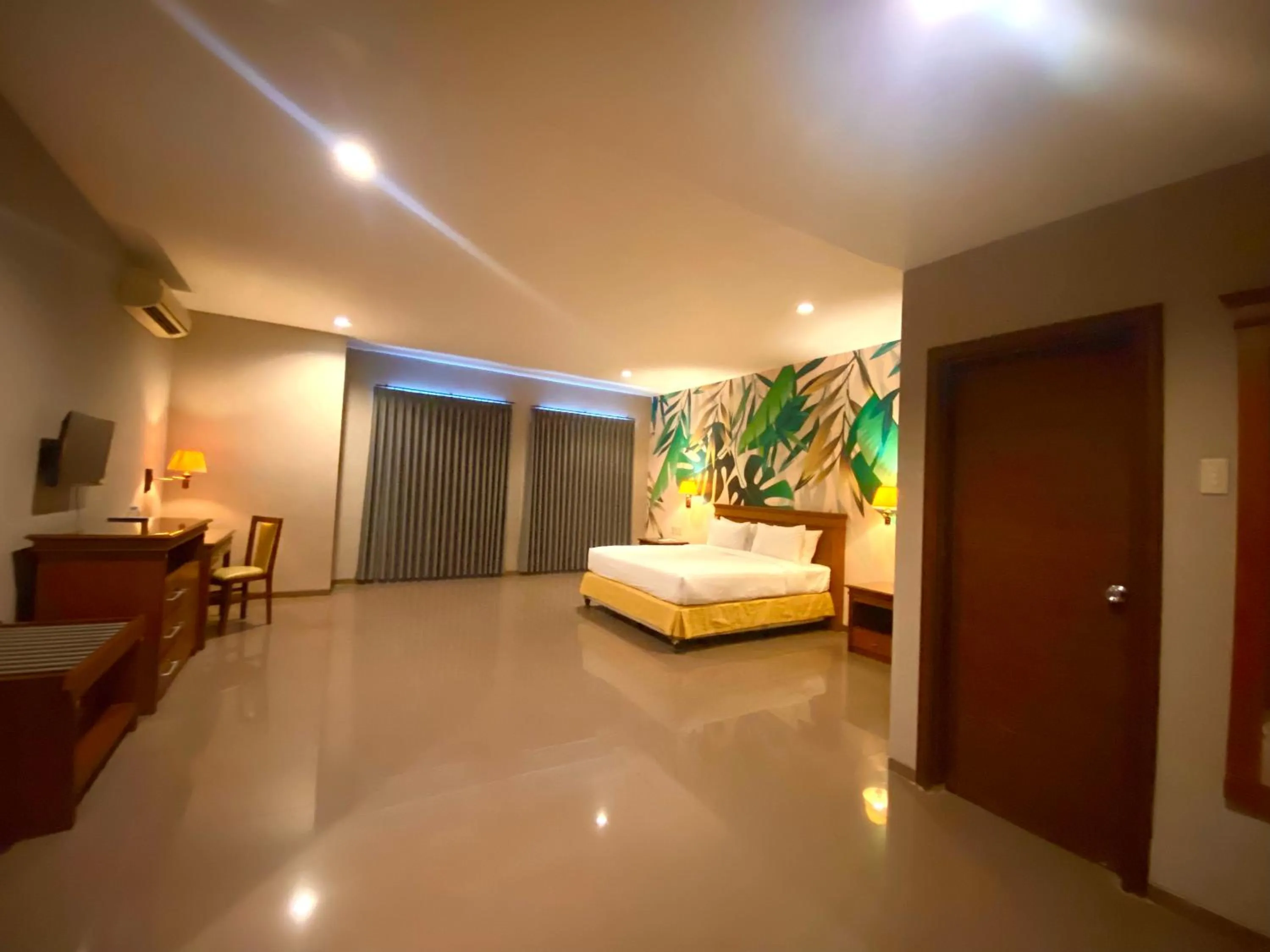 Bedroom, Bed in Hotel Golden Season