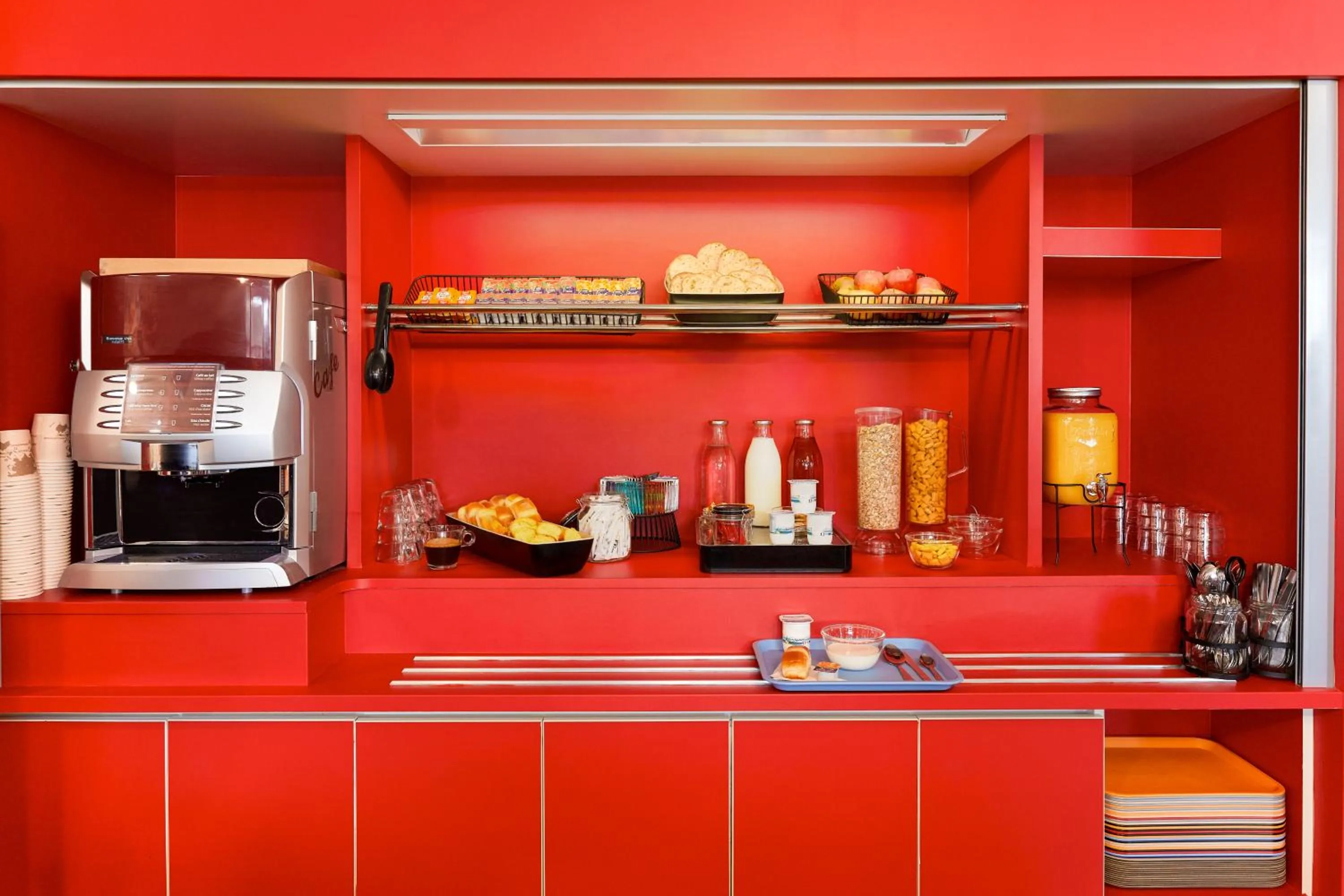 Breakfast in hotelF1 Bordeaux Ville