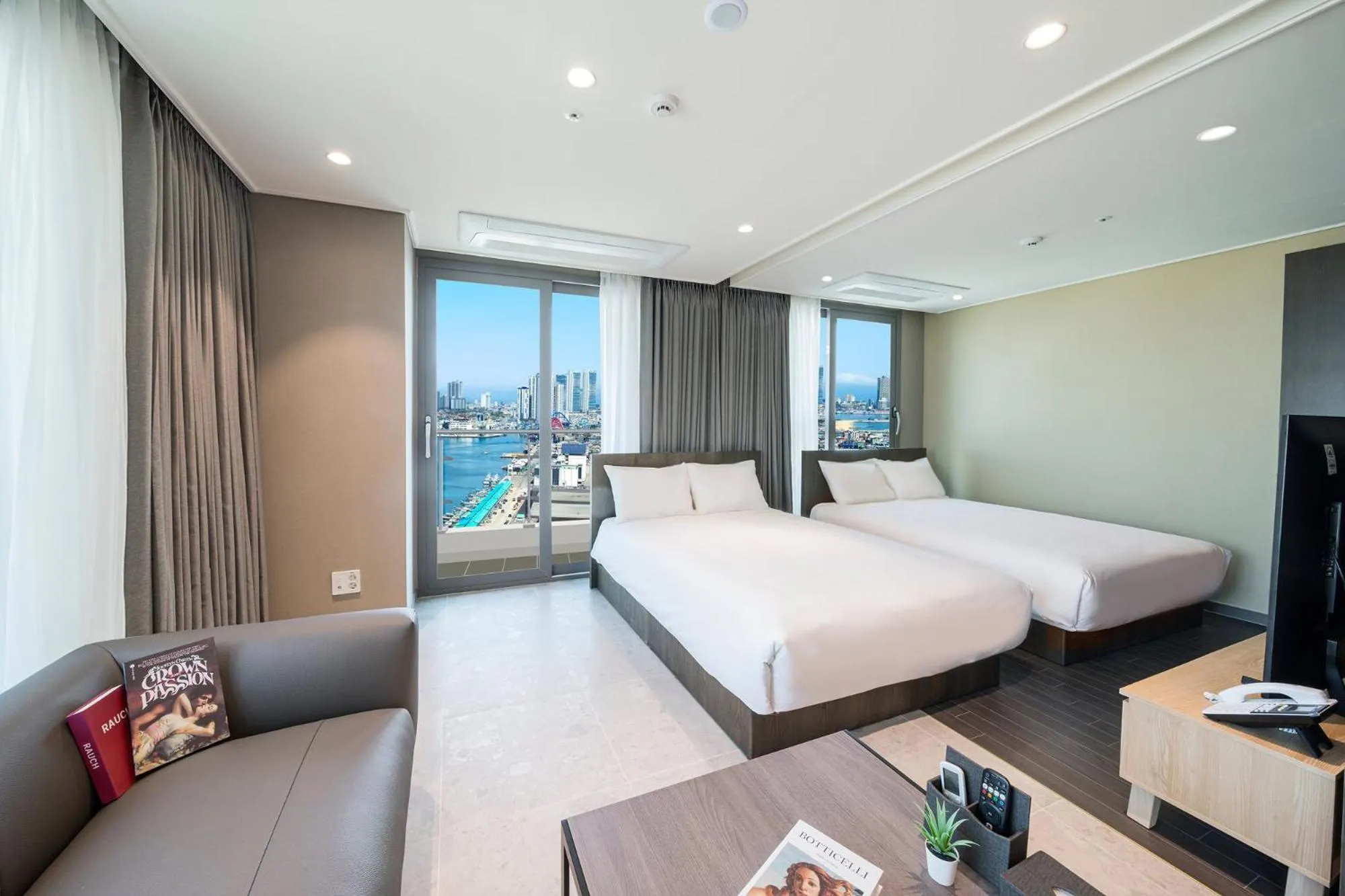 Bed in Sokcho Mari Vista Hotel