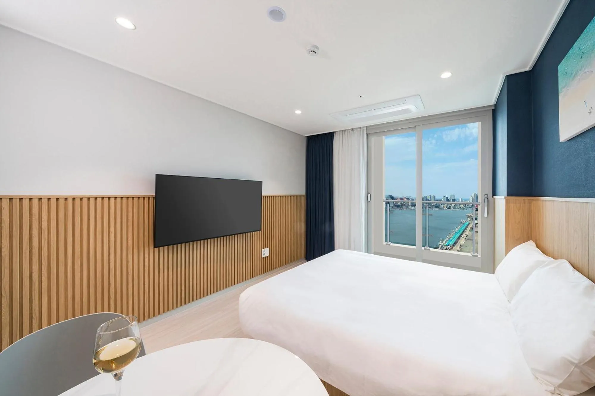 Bed in Sokcho Mari Vista Hotel