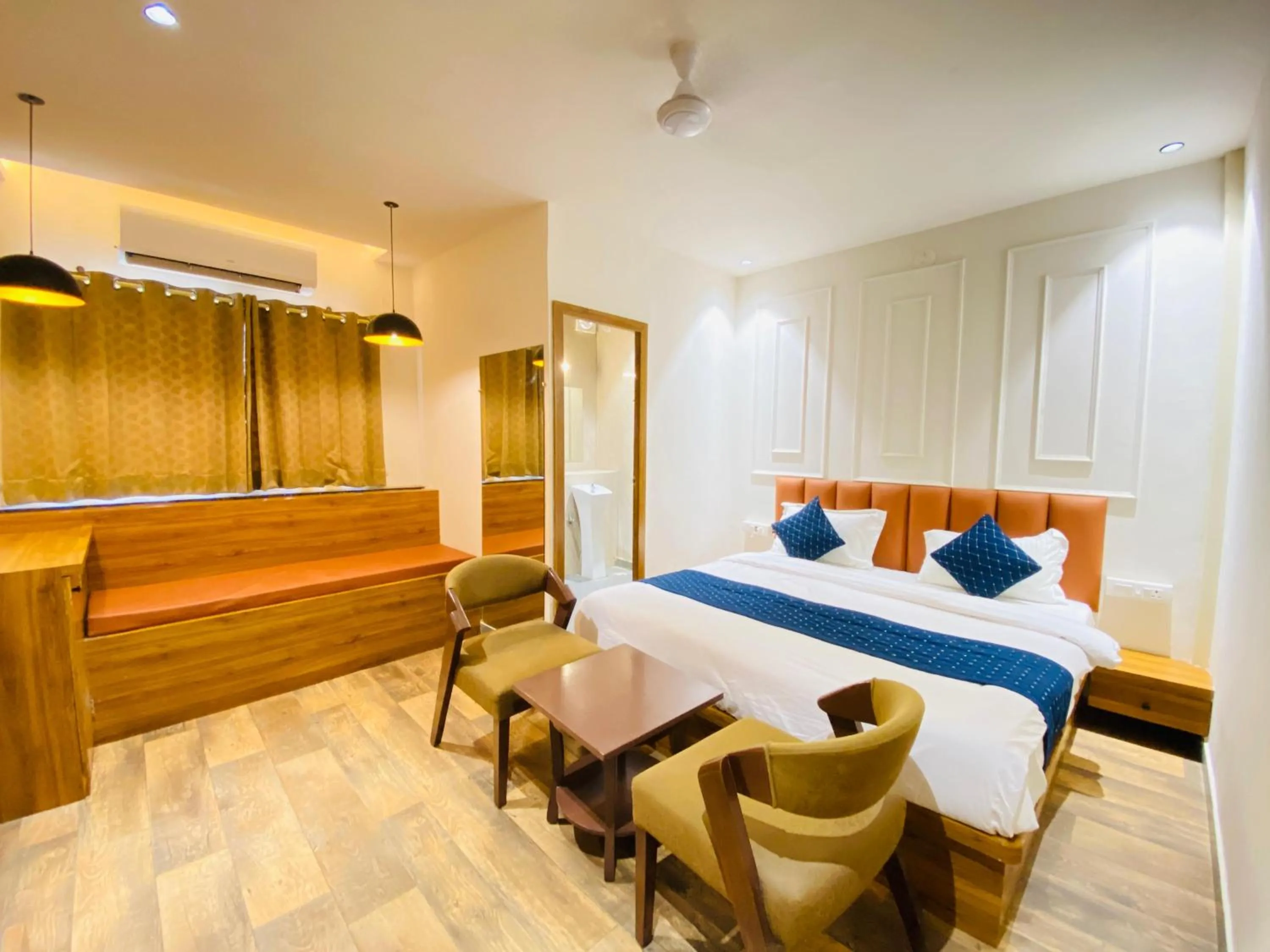 Photo of the whole room, Bed in Hotel Nikanshvee