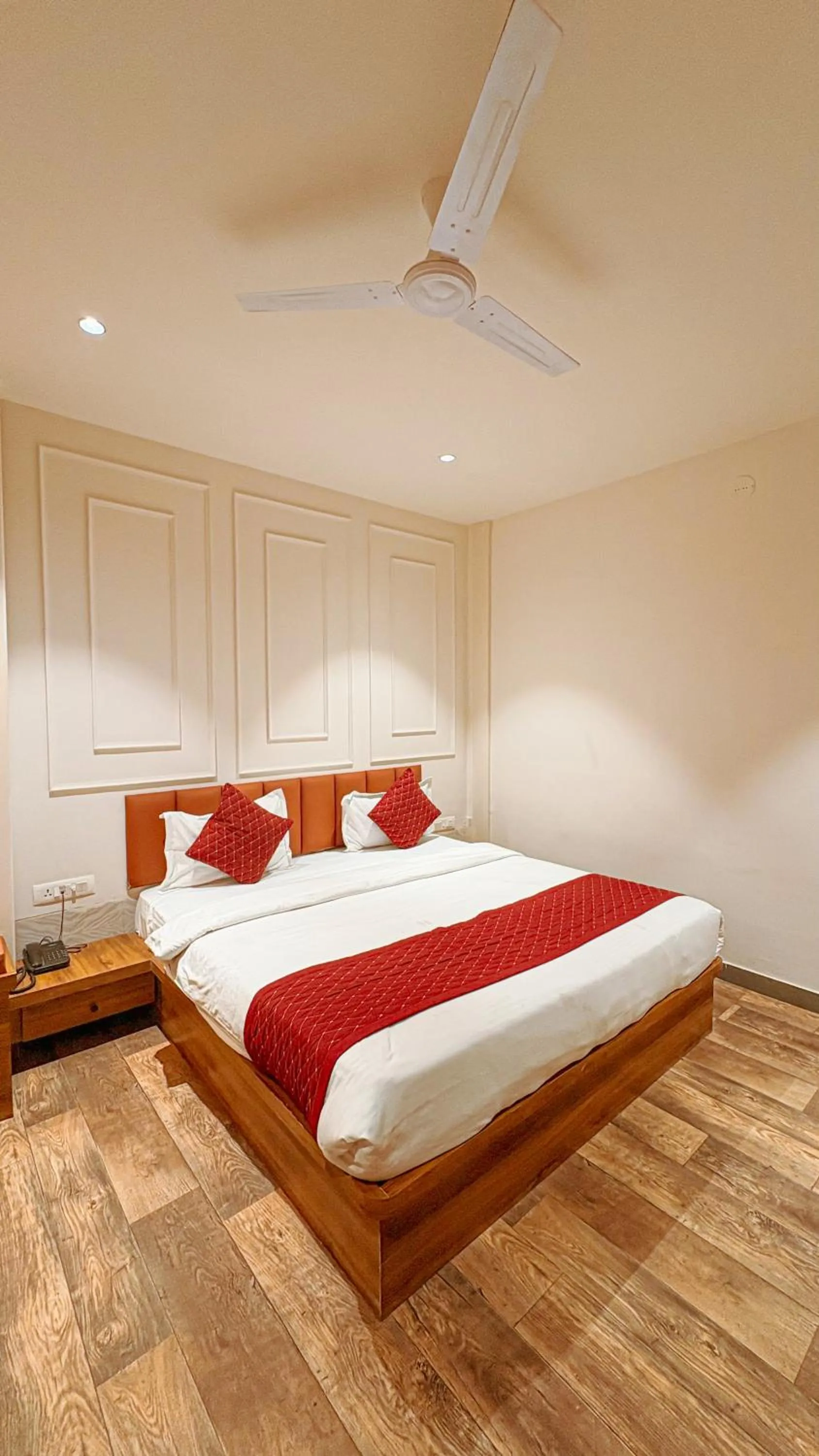 Bed in Hotel Nikanshvee