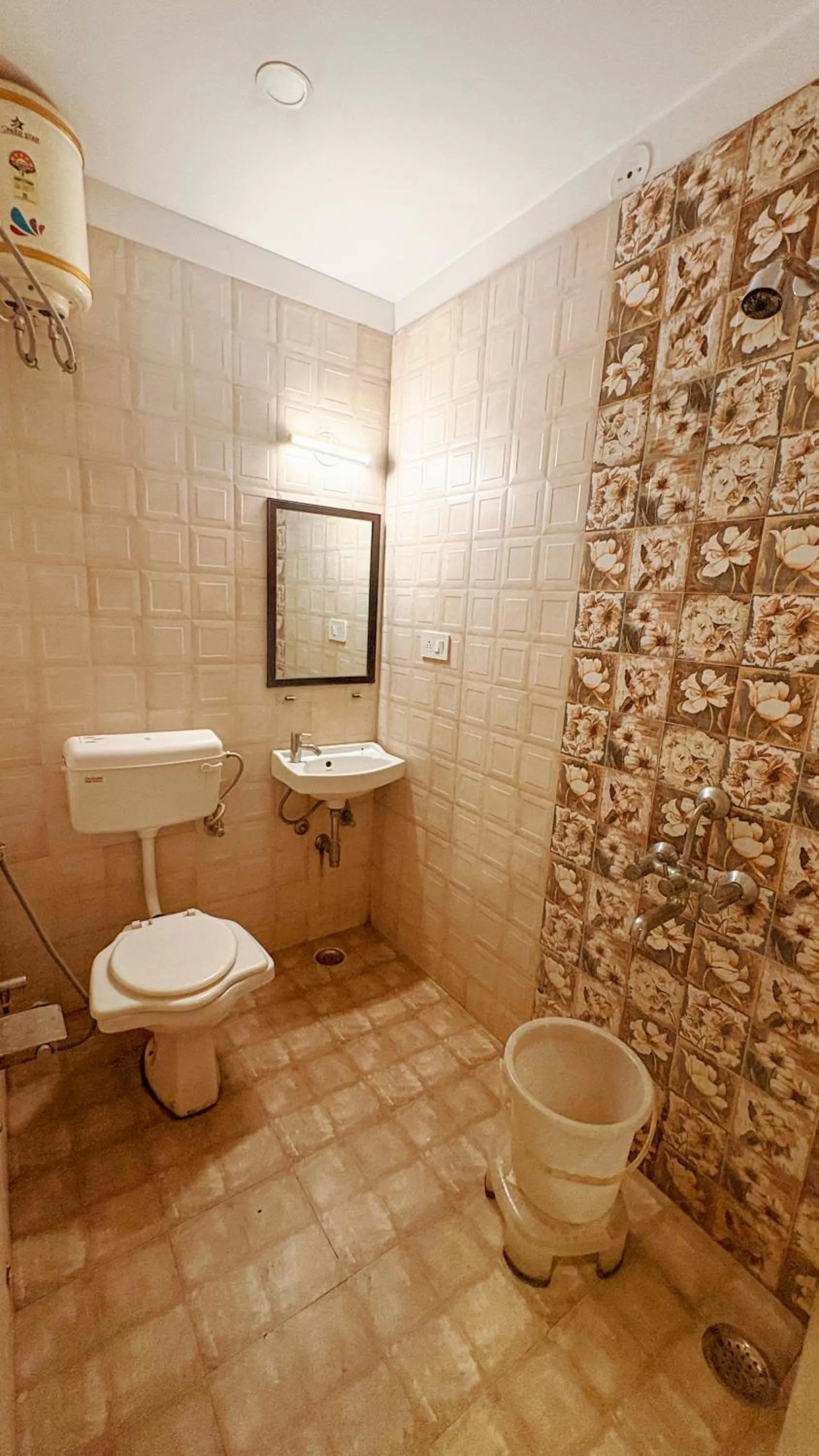 Toilet in Hotel Nikanshvee