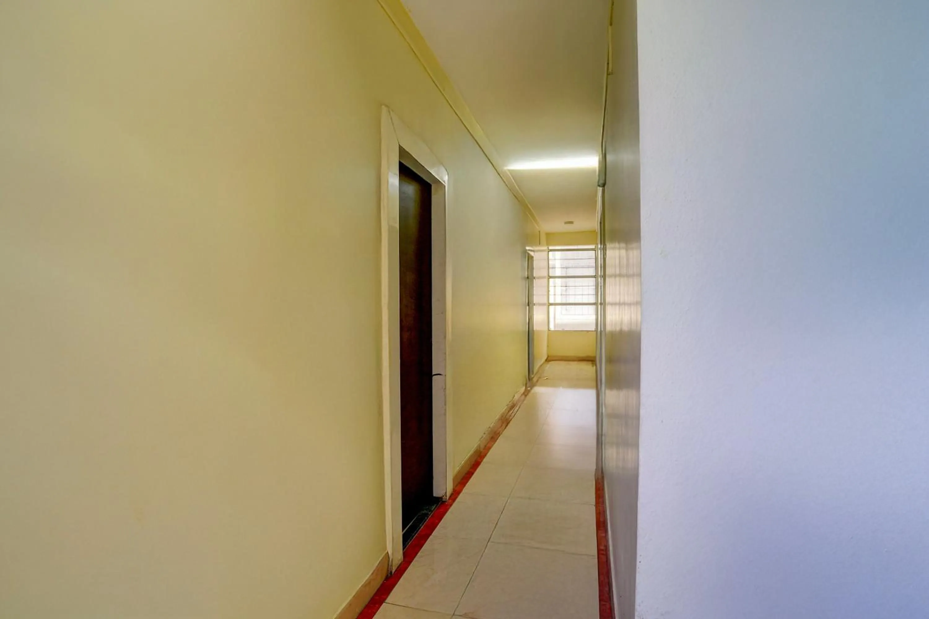 Lobby or reception in Super Hotel O Sainagar Shirdi Railway Junction Formerly Sai Vyankatesh Residency