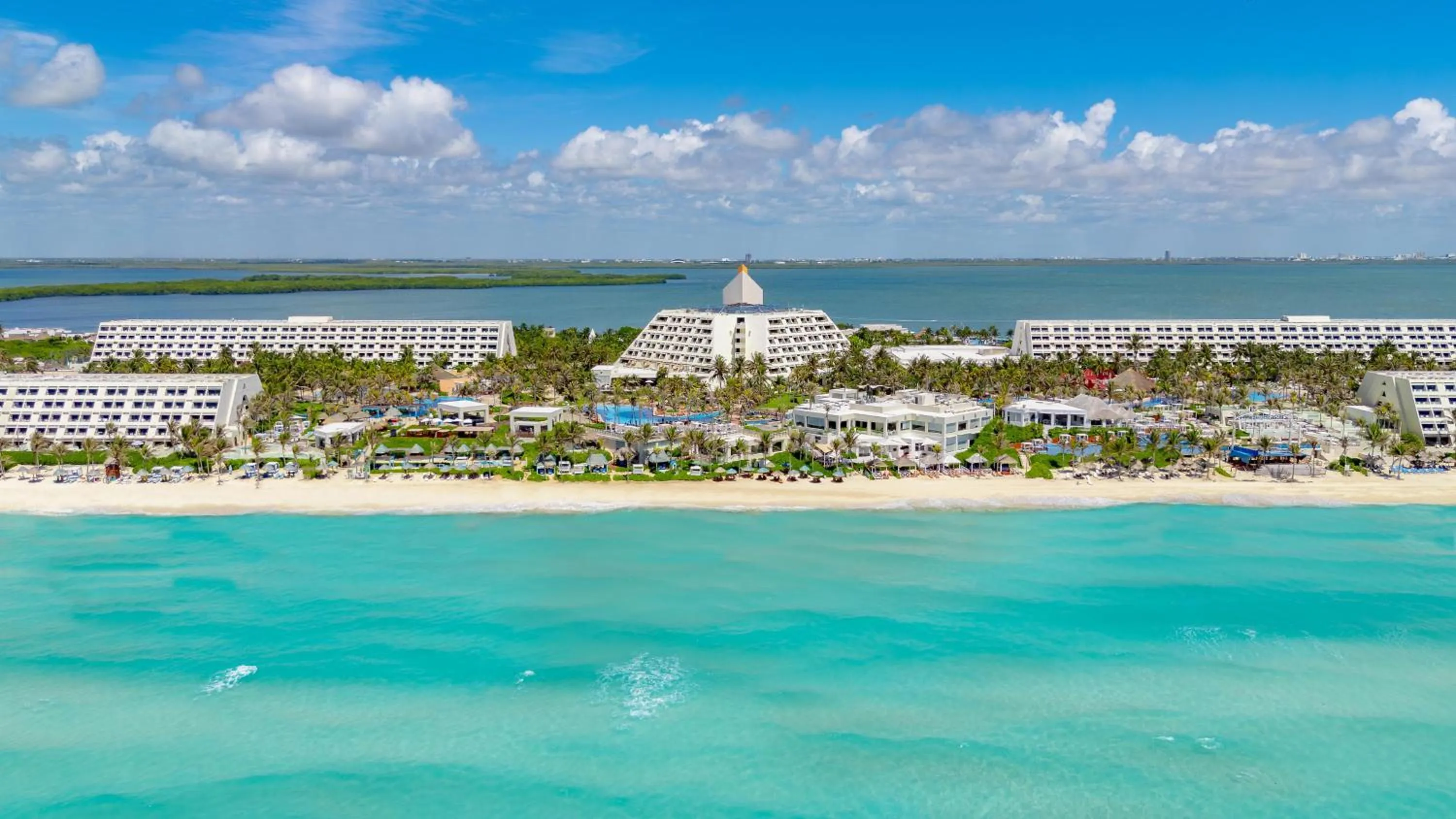 Landmark view in Oh! Cancun - The Urban Oasis & Beach Club