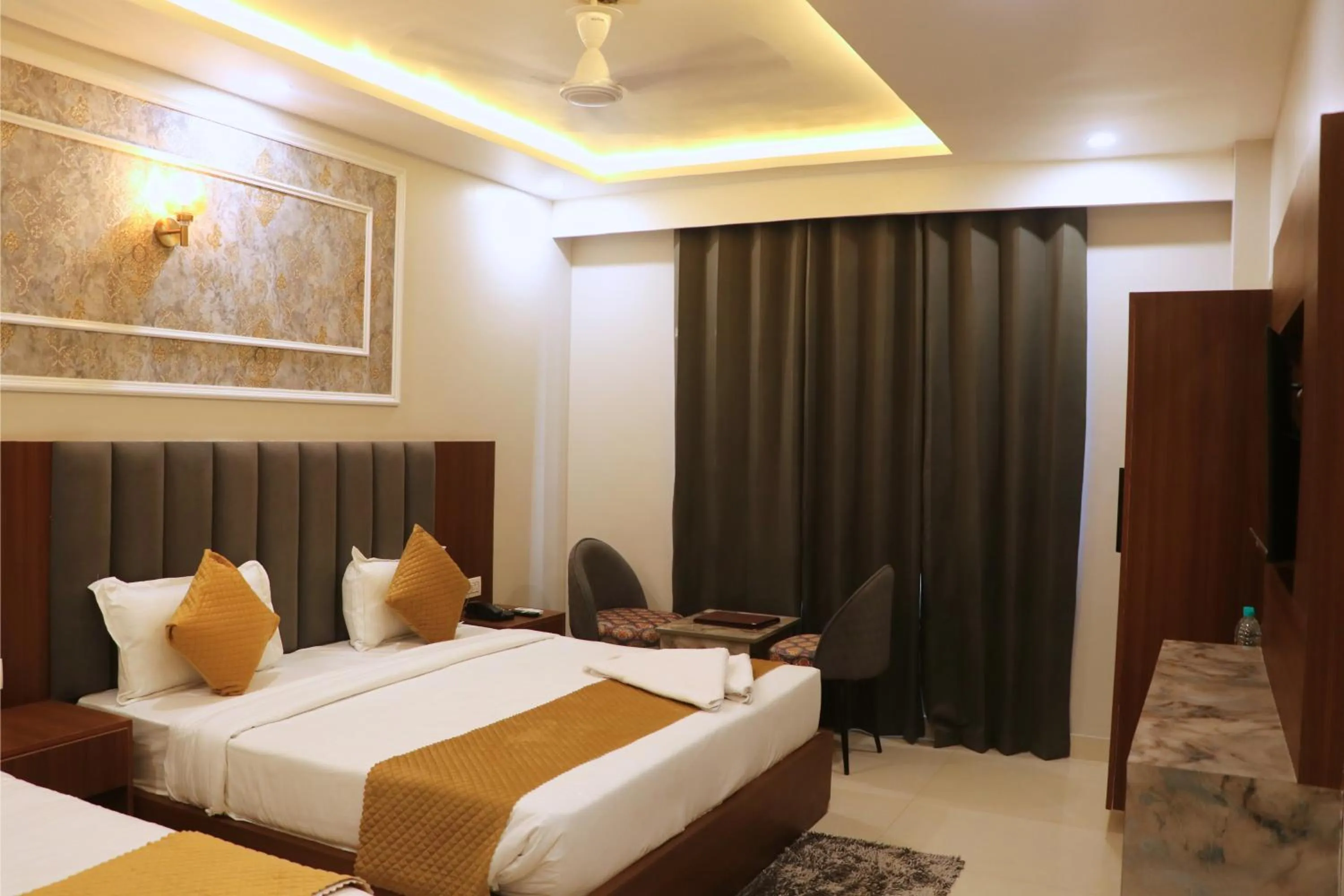 Photo of the whole room, Bed in The Aurum Park Haridwar