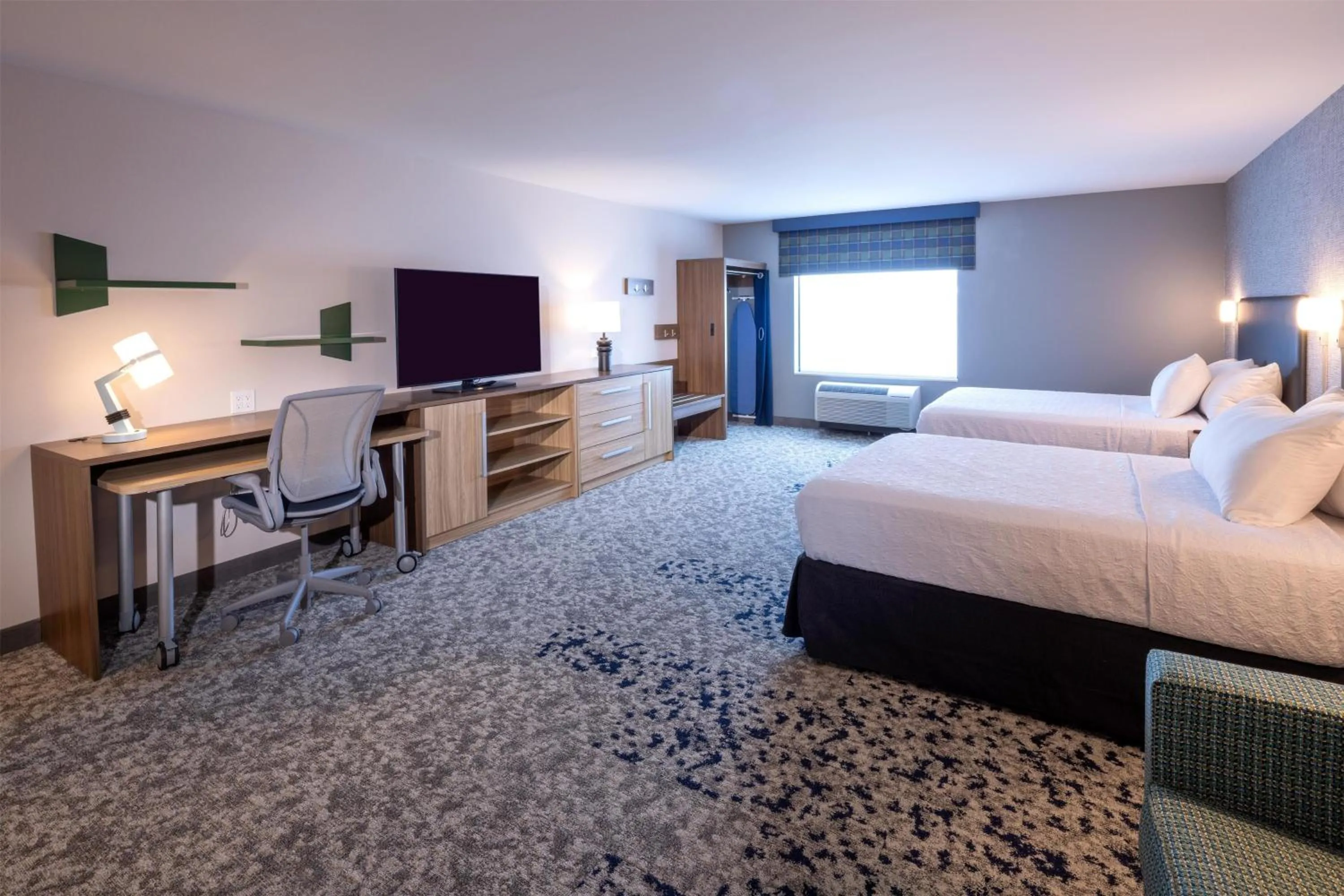 Bed in Home2 Suites By Hilton Kalispell, Mt