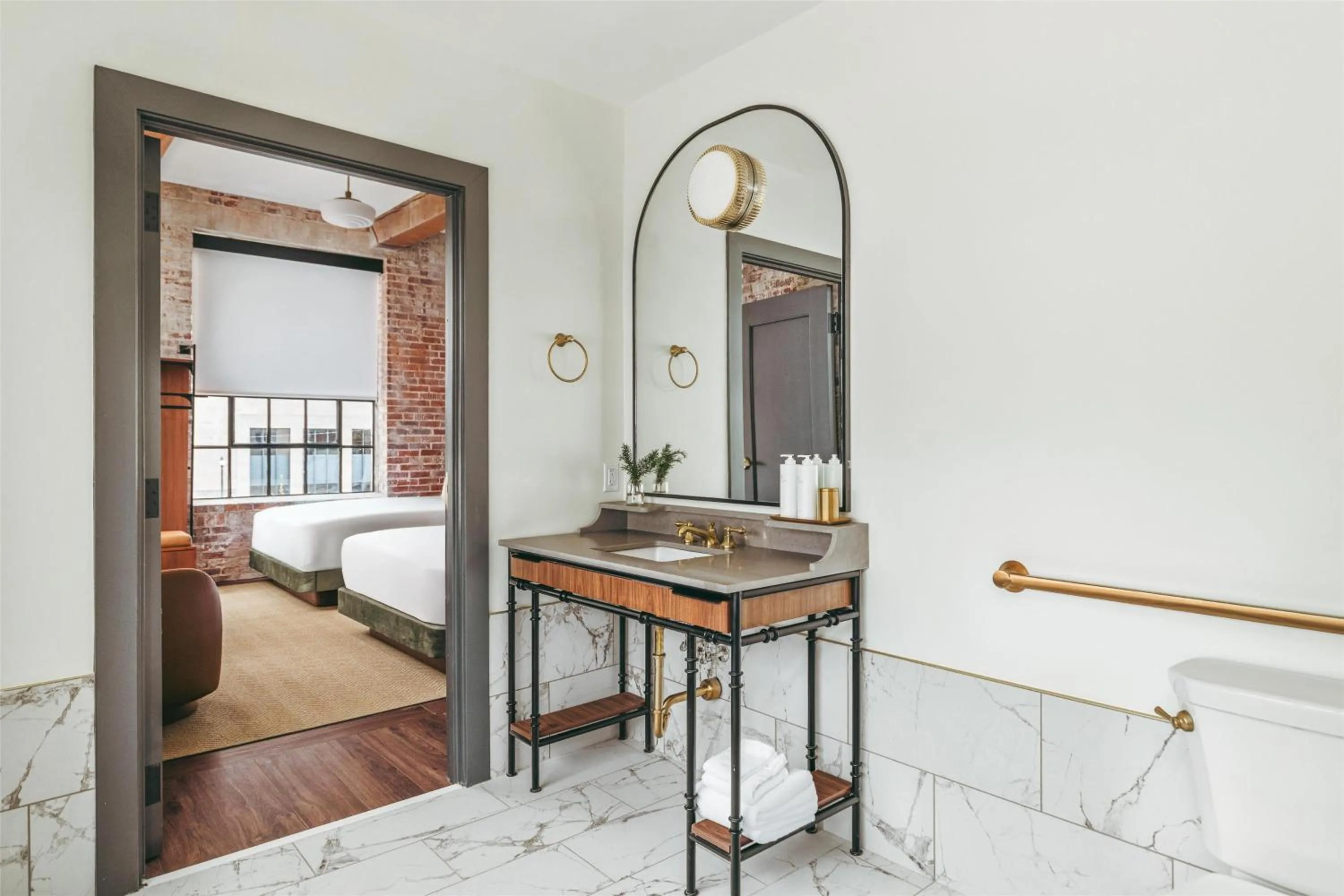 Bathroom, Bed in The Hotel Monroe, Tapestry Collection By Hilton