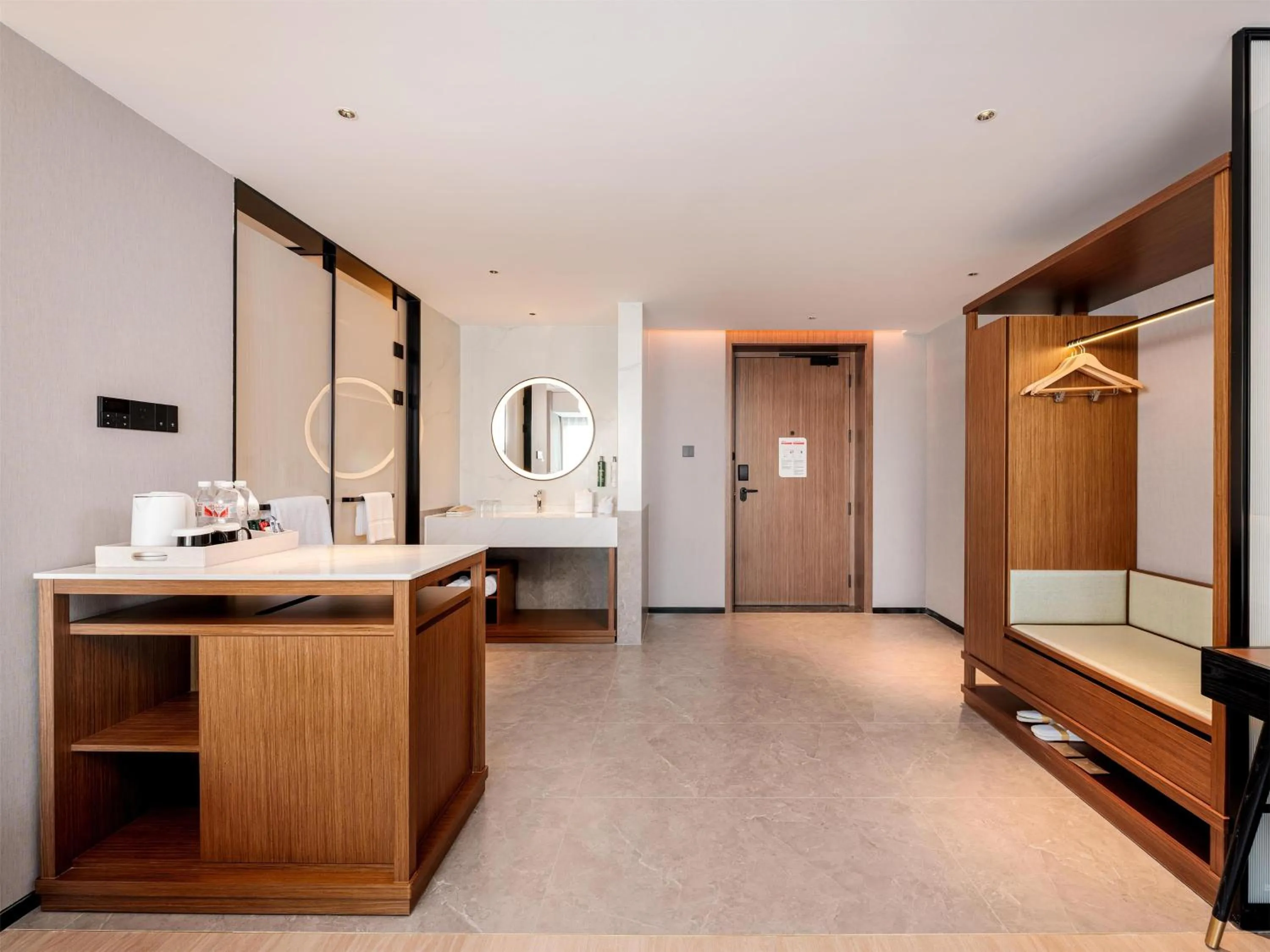 Photo of the whole room, Bed in Hilton Garden Inn Taiyuan Jiefang Road