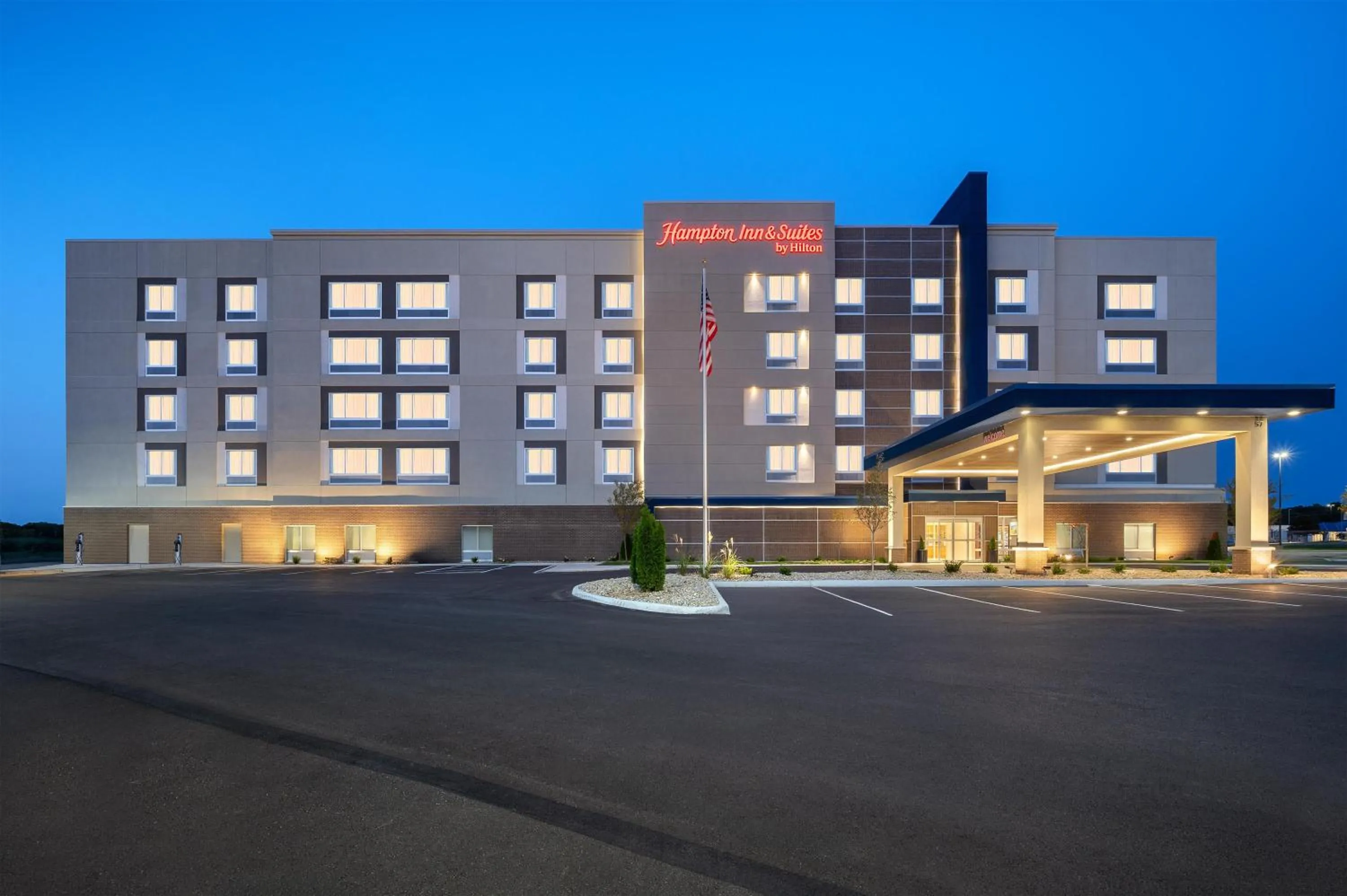 Property building in Hampton Inn & Suites By Hilton Port Clinton Catawba Island