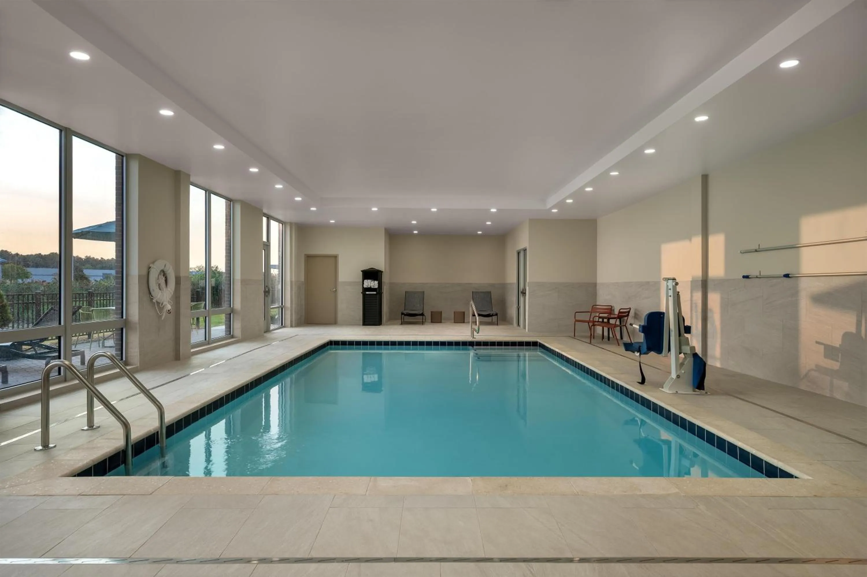 Pool view in Hampton Inn & Suites By Hilton Port Clinton Catawba Island