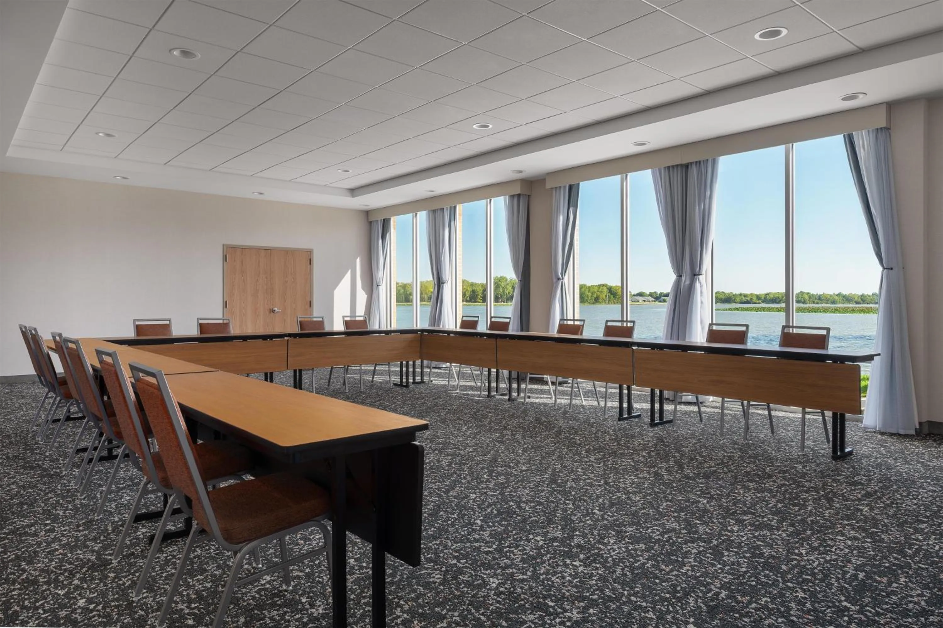 Meeting/conference room in Hampton Inn & Suites By Hilton Port Clinton Catawba Island