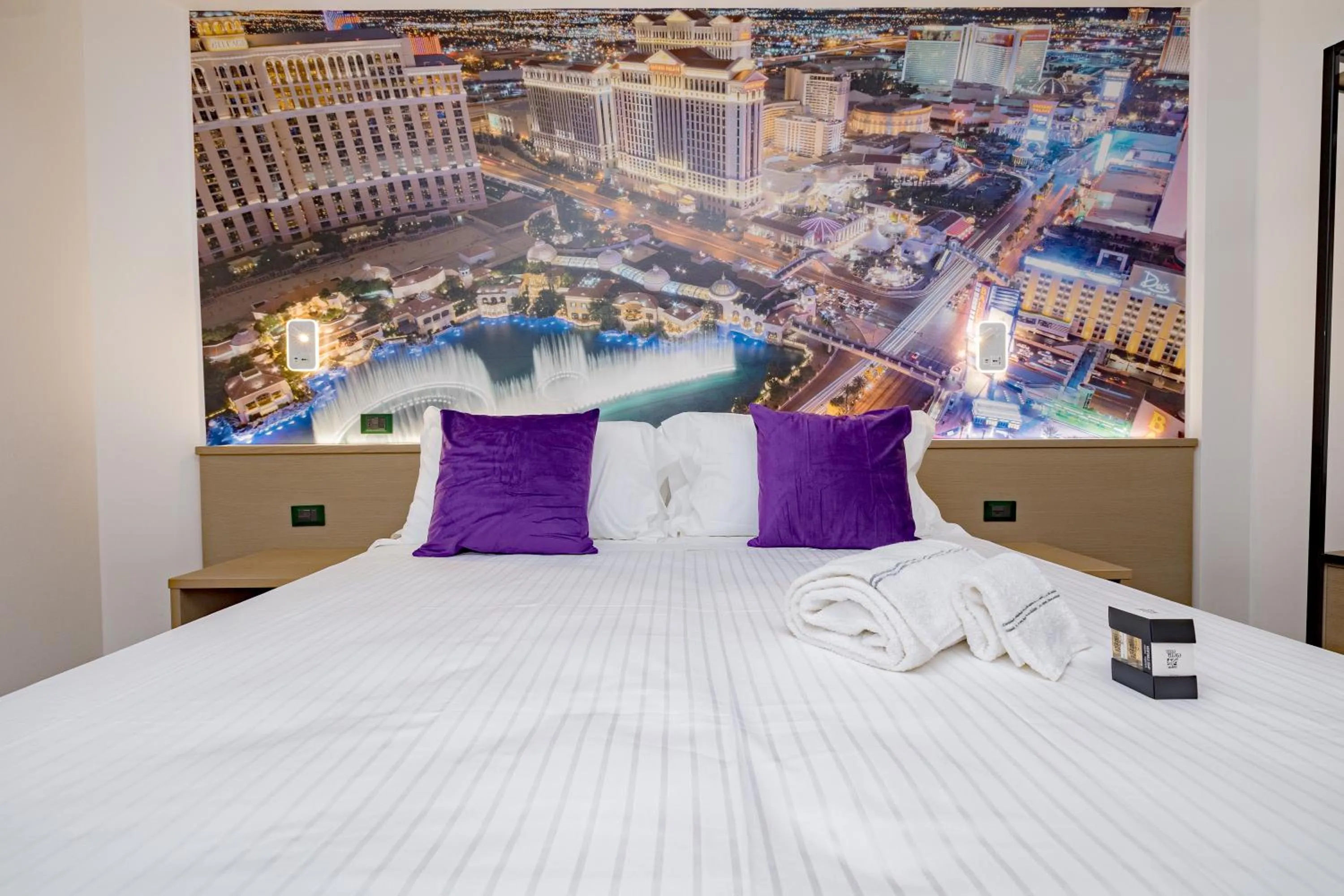 Bed in Hotel Ristorante Val America