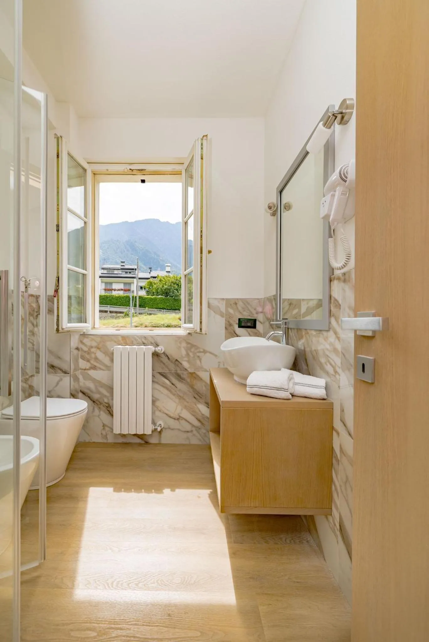 Bathroom in Hotel Ristorante Val America