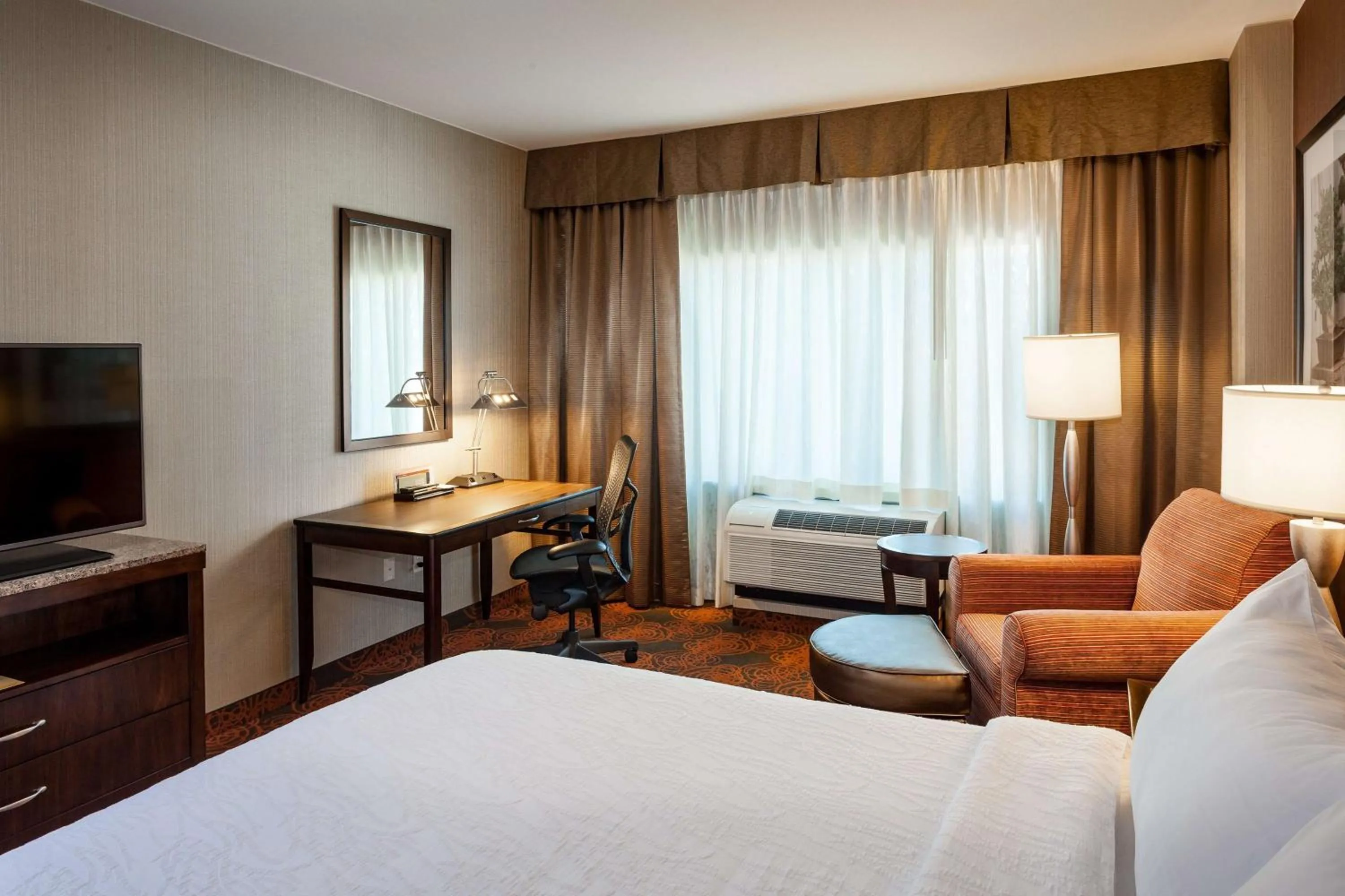 Bed in Hilton Garden Inn Seattle Downtown