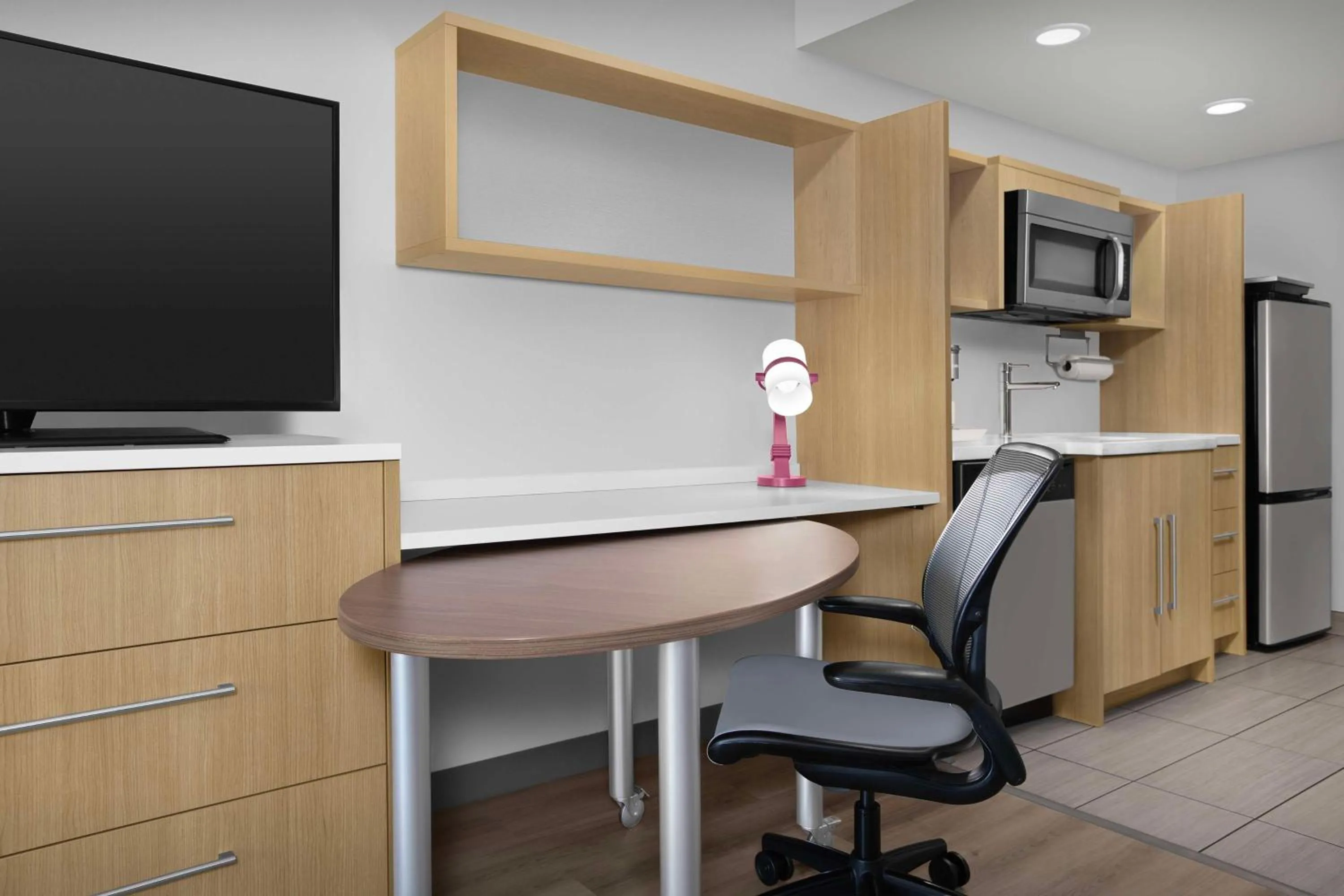 TV and multimedia in Home2 Suites by Hilton Clarksville/Ft. Campbell