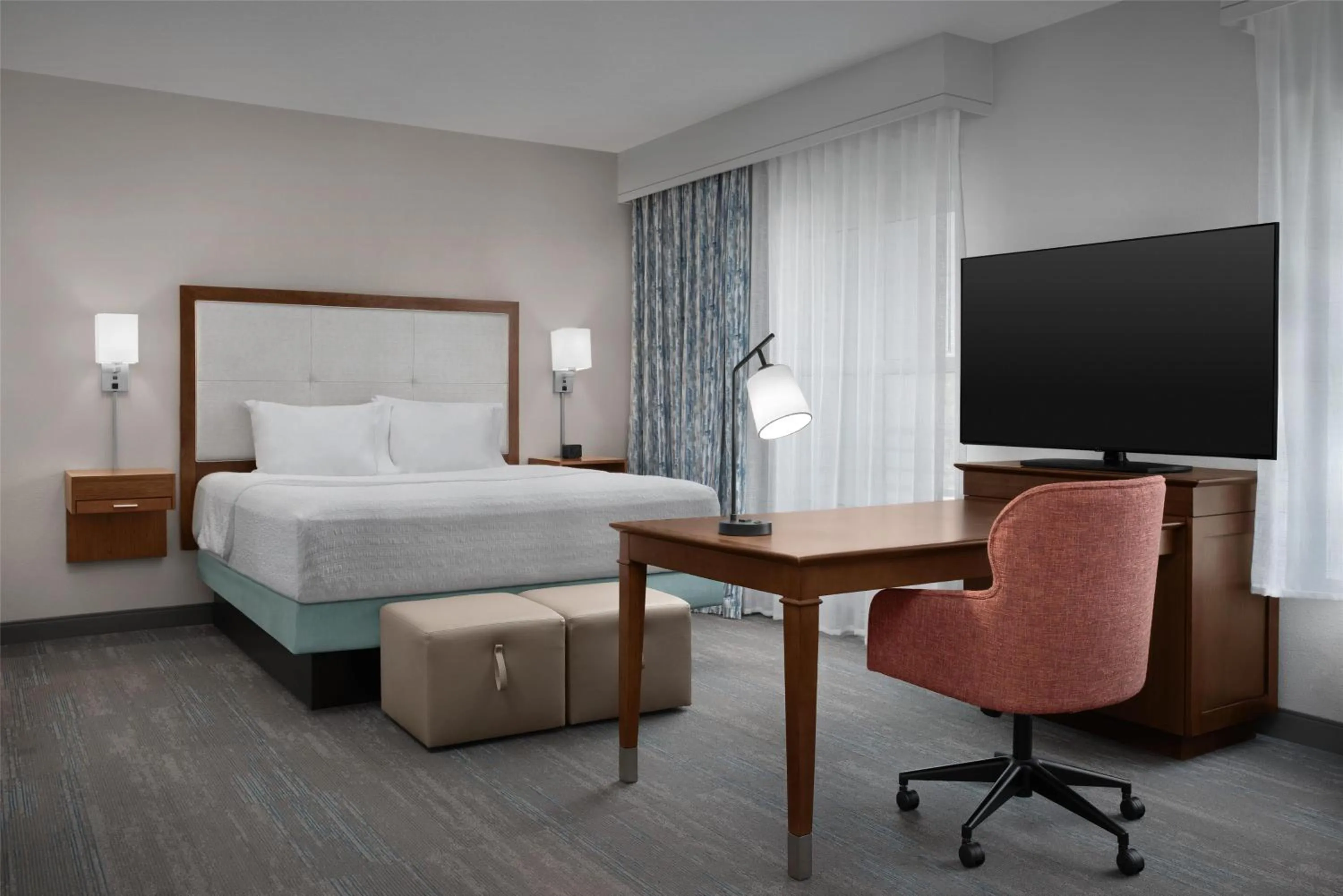 Bedroom, Bed in Hampton Inn and Suites by Hilton Vero Beach-Downtown