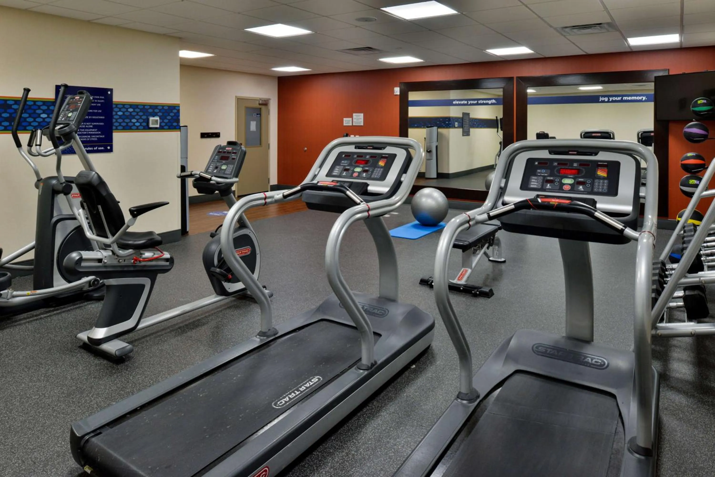 Fitness centre/facilities in Hampton Inn and Suites Hutto