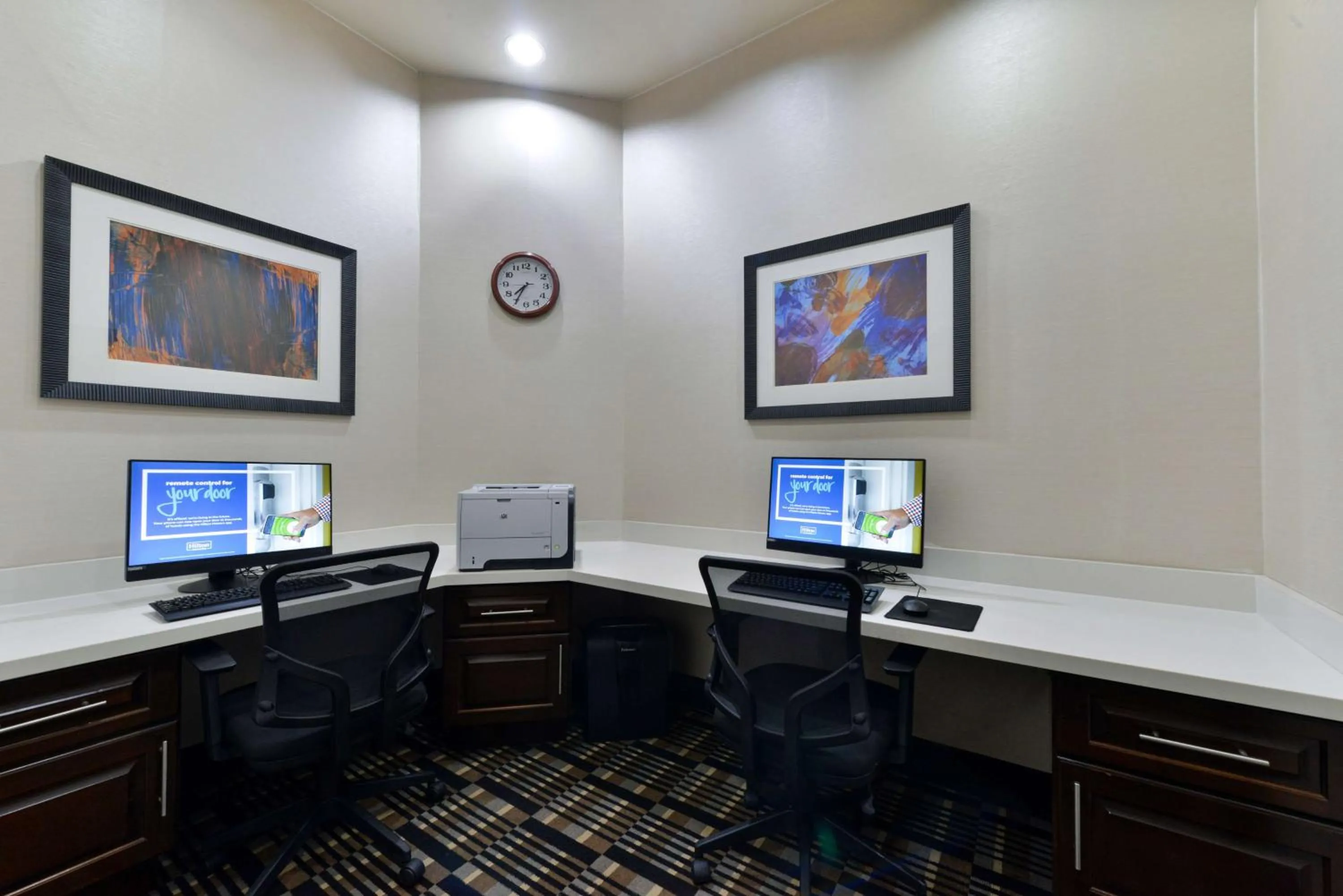 Business facilities in Hampton Inn and Suites Hutto