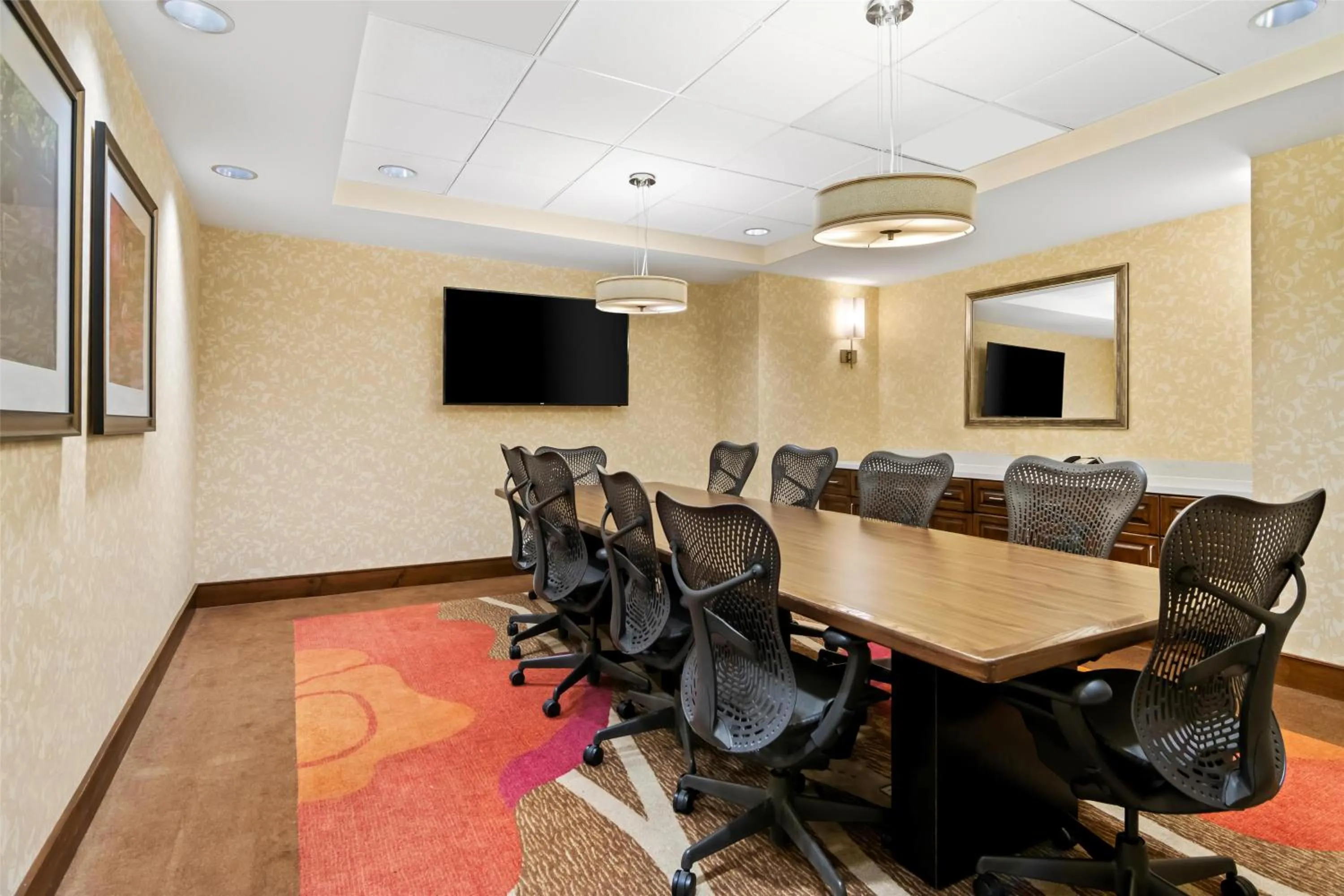 Meeting/conference room in Hilton Garden Inn Chicago Downtown Riverwalk
