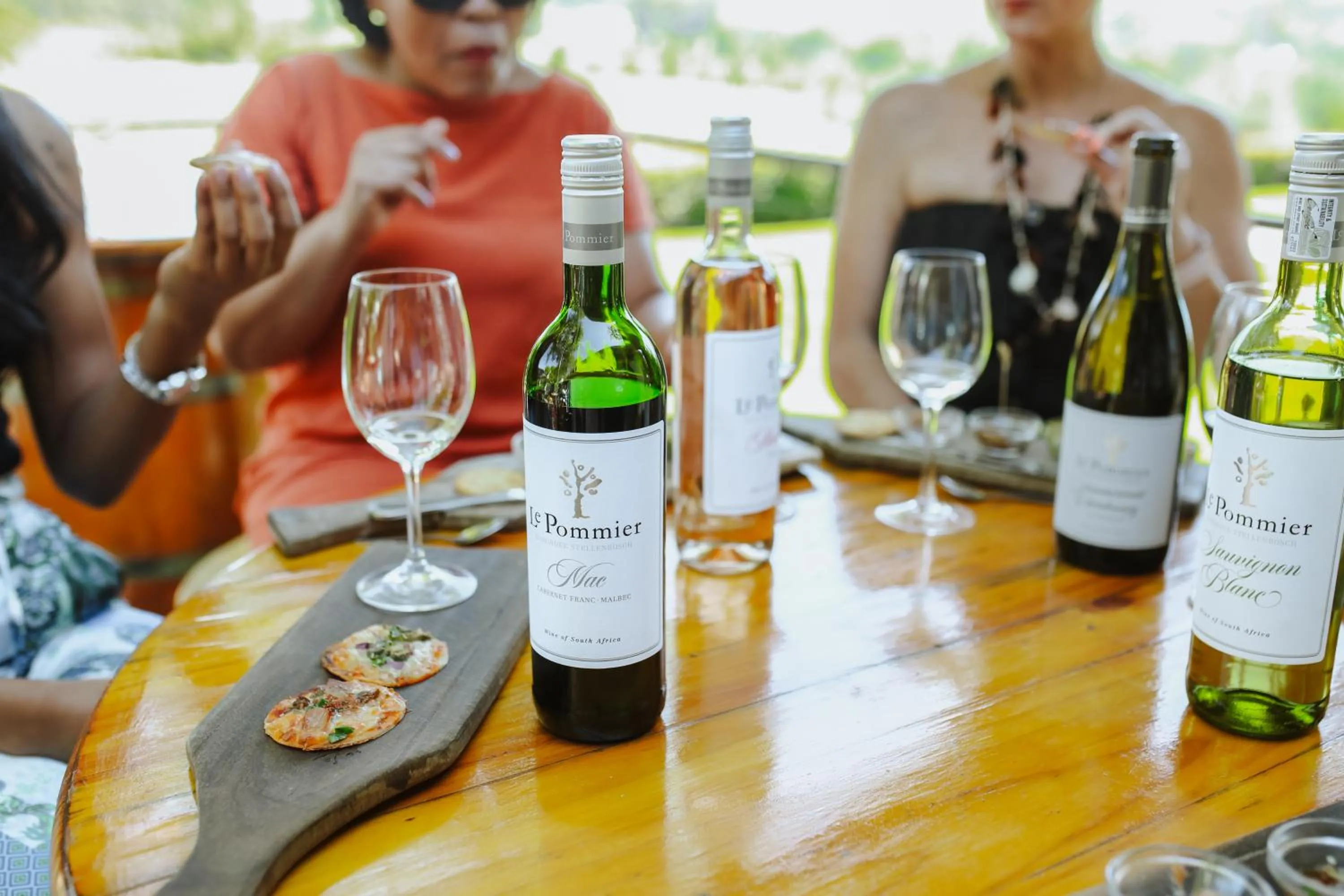 Restaurant/places to eat in Le Pommier Wine Estate