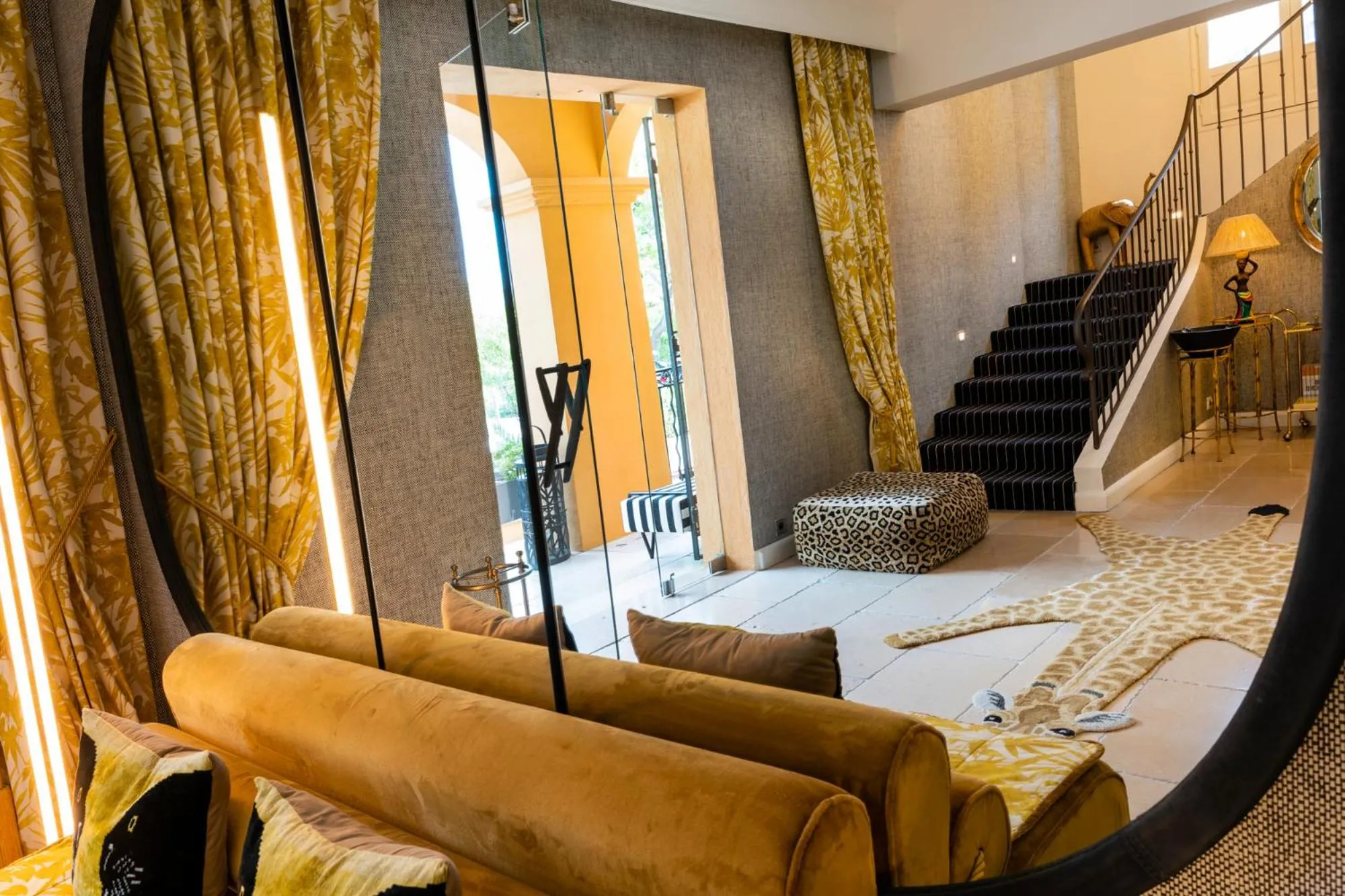 Lobby or reception in Hôtel Le Y