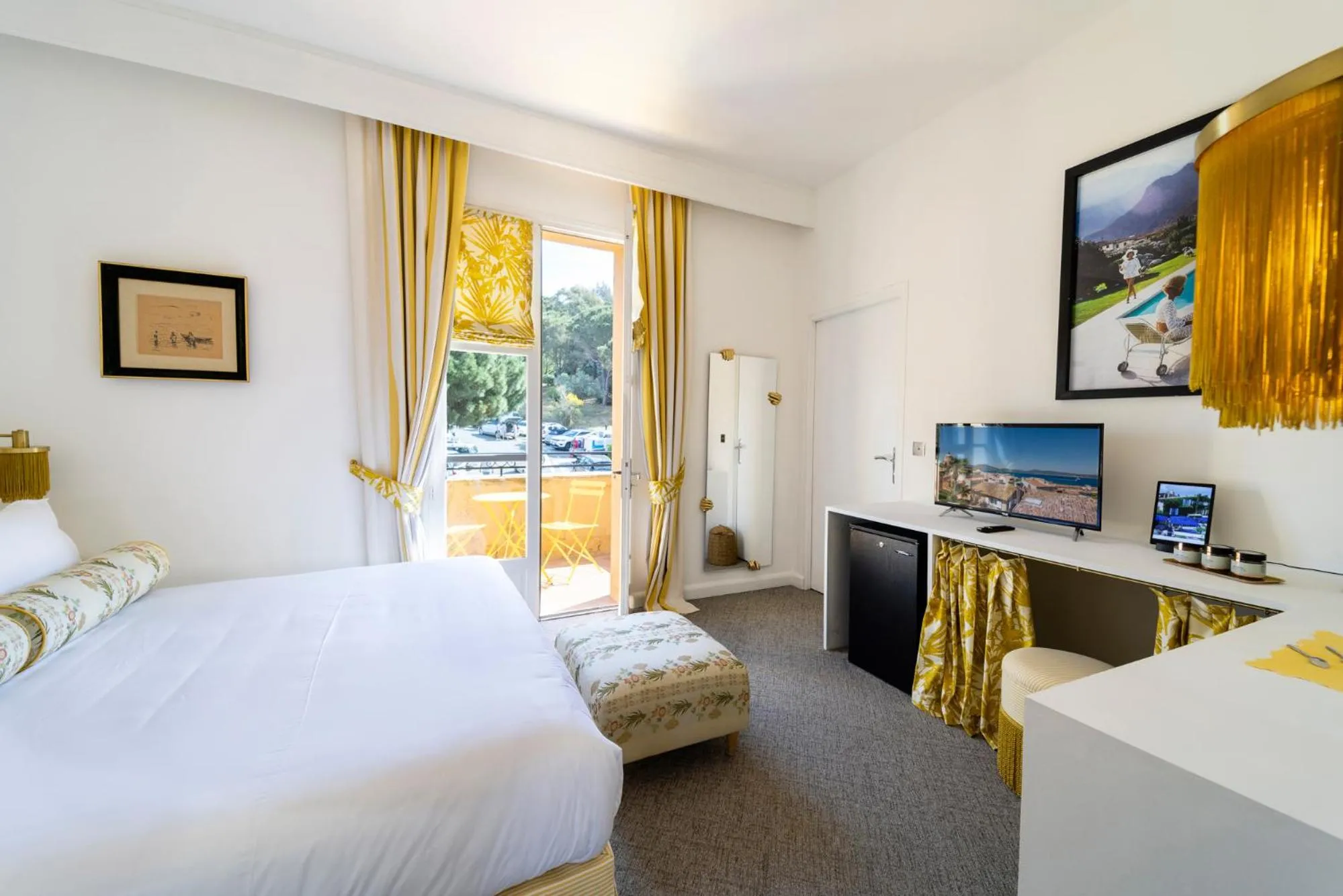 Photo of the whole room, Bed in Hôtel Le Y