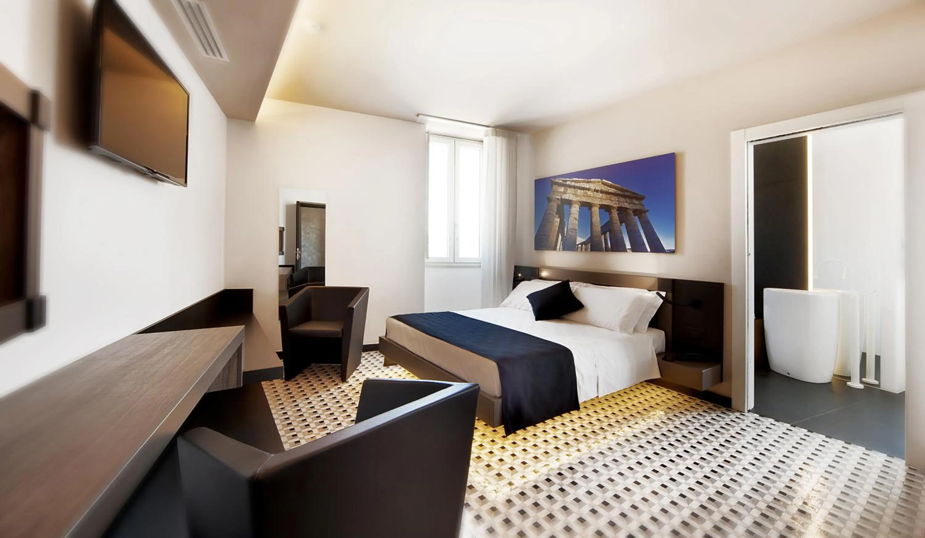 Photo of the whole room, Bed in Zafran Boutique Hotel