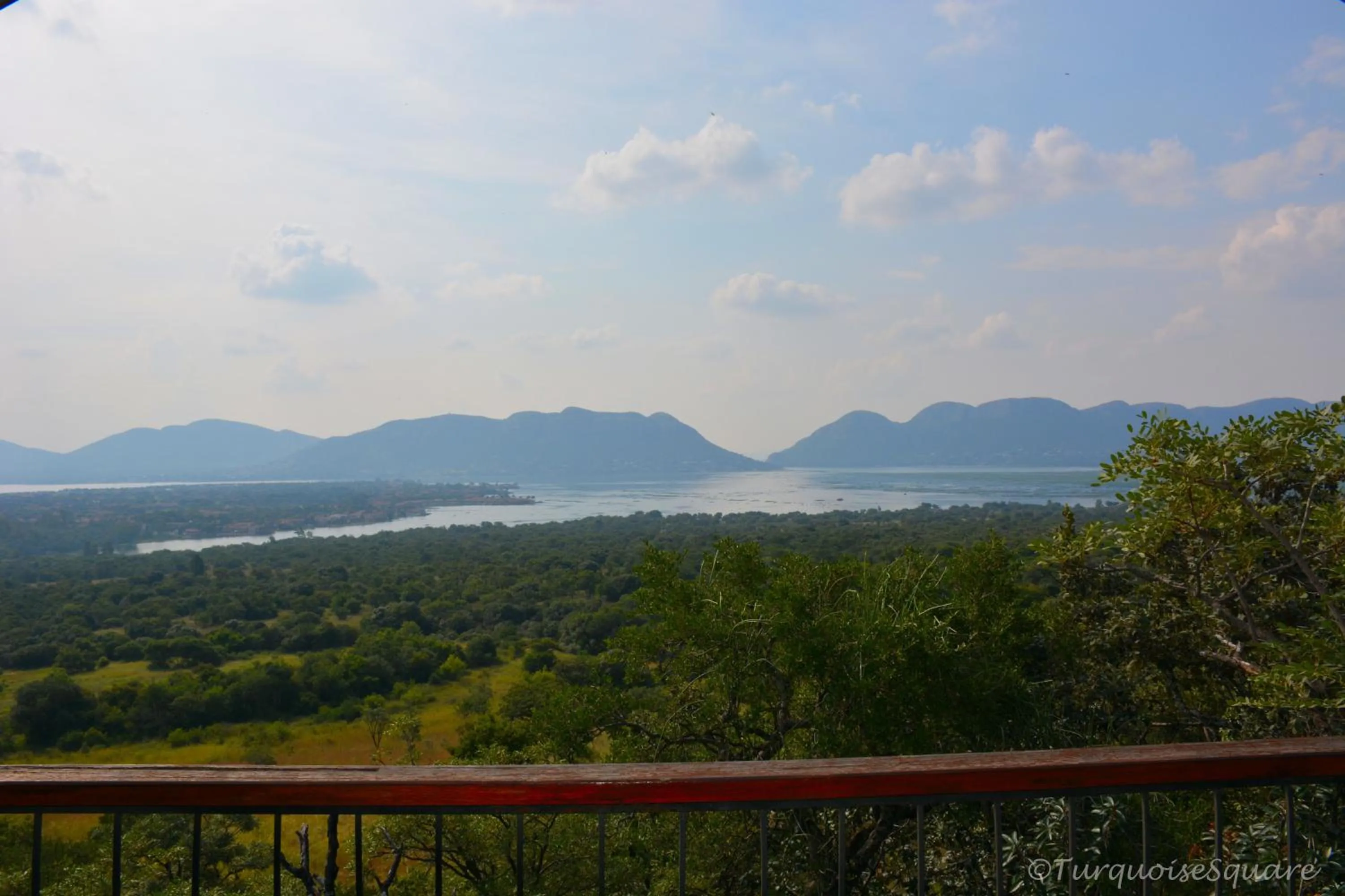 Lake view in La Montagne Guest Lodge