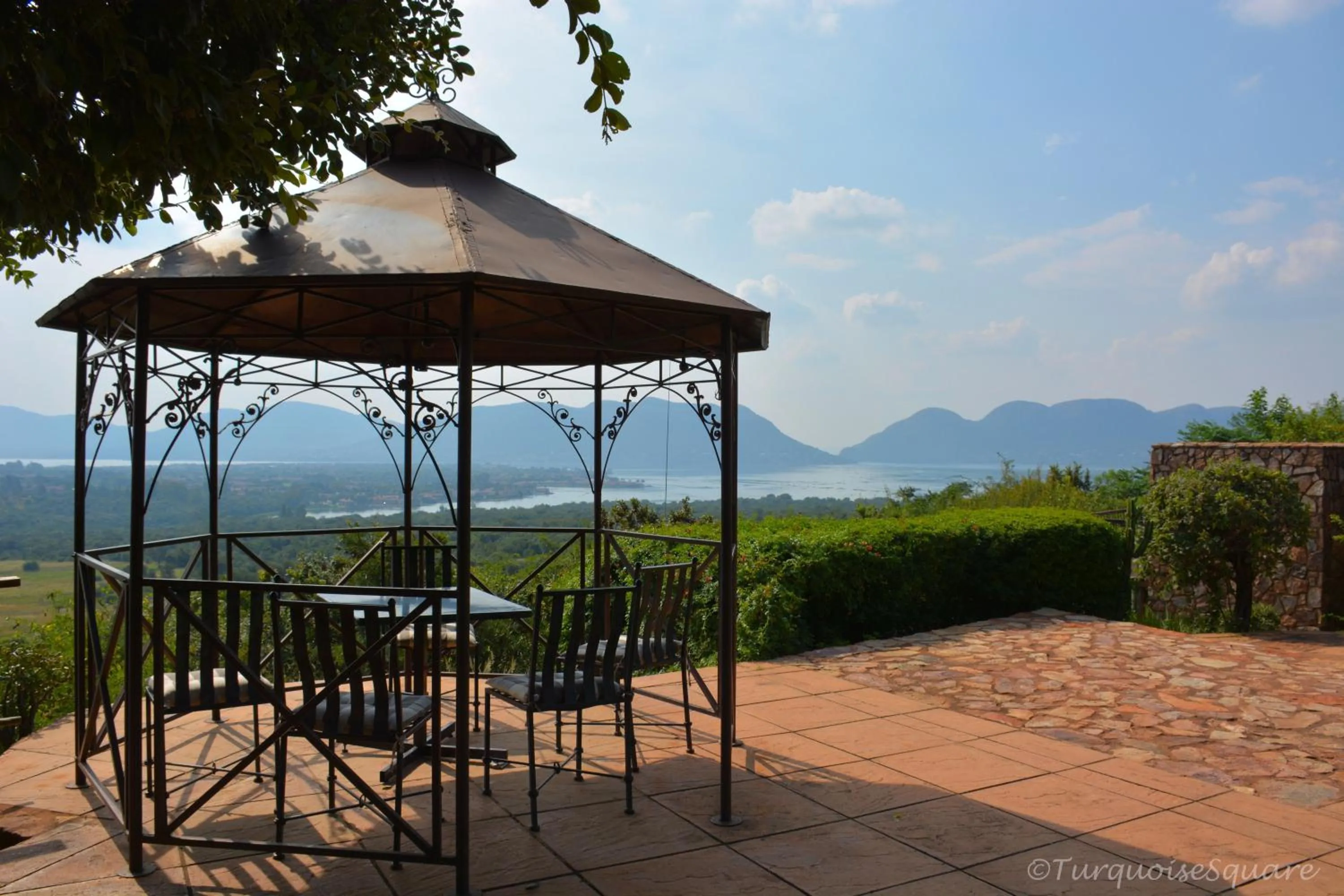 Lake view in La Montagne Guest Lodge