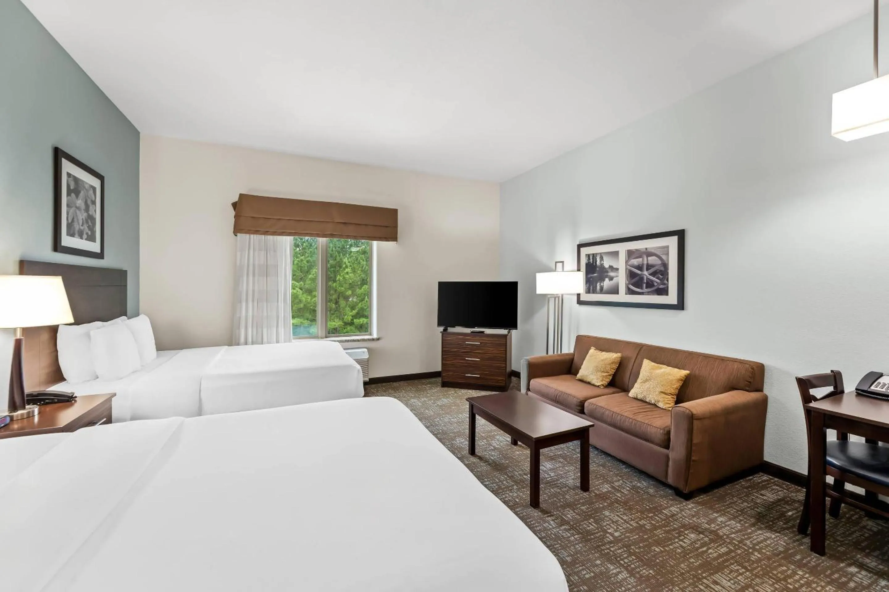 Bedroom, Bed in MainStay Suites Lufkin