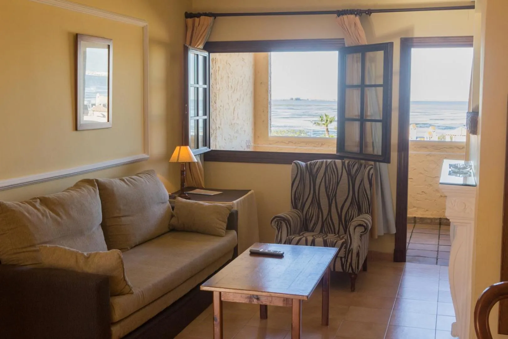 Living room in Estudios Turísticos Bahia Sur