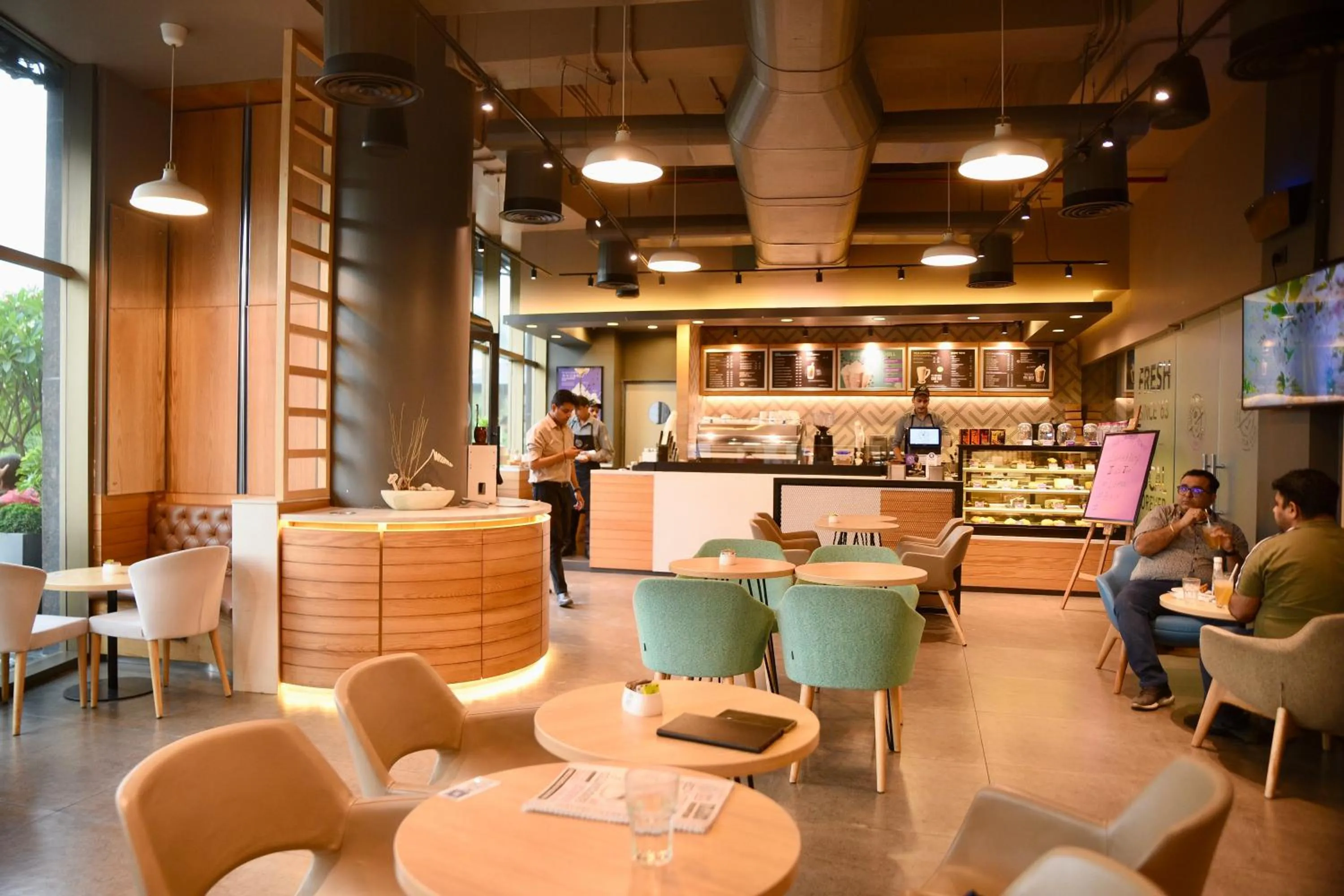 Restaurant/places to eat in The BellaVista Hotel Chandigarh Panchkula