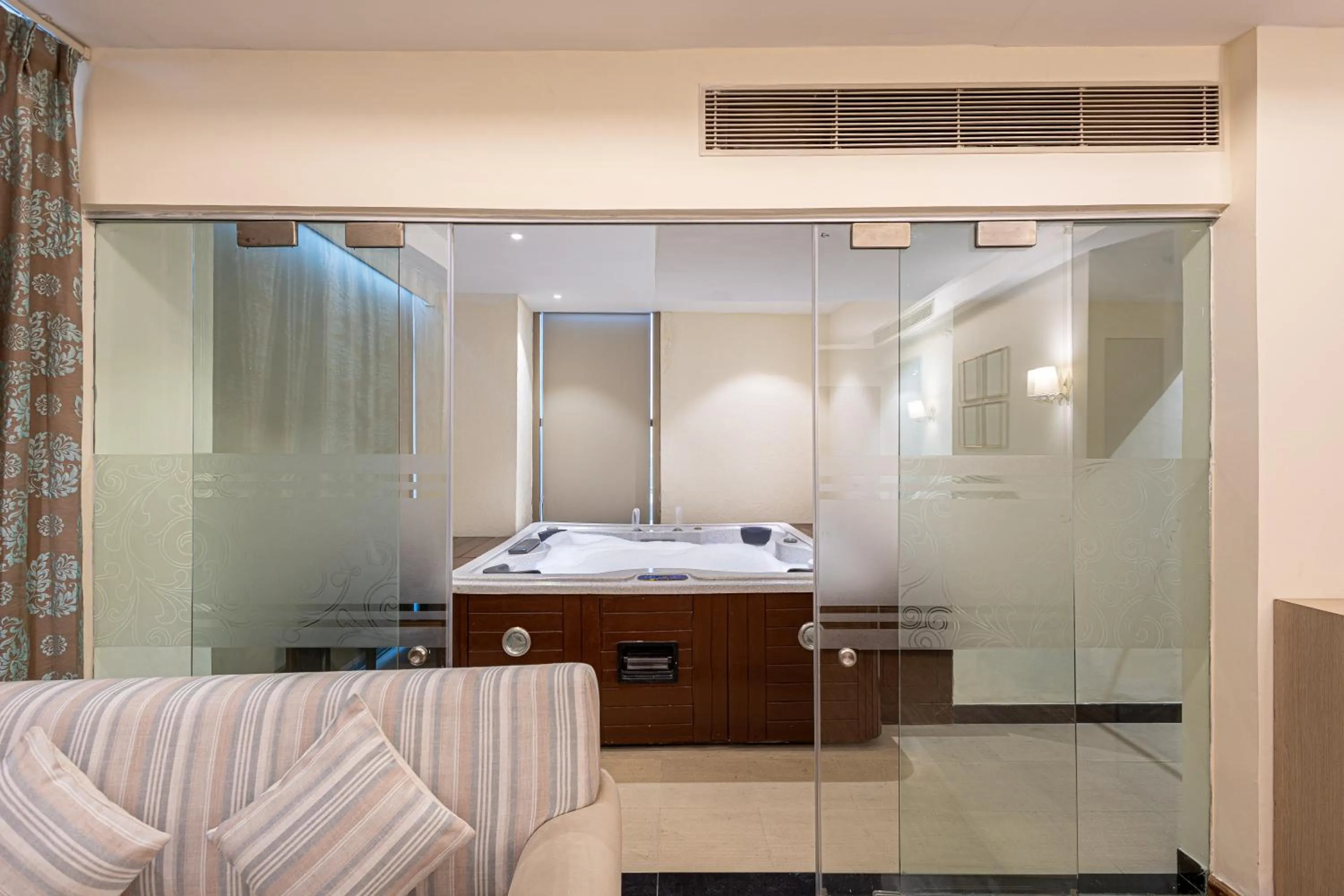 The BellaVista Hotel Chandigarh Panchkula